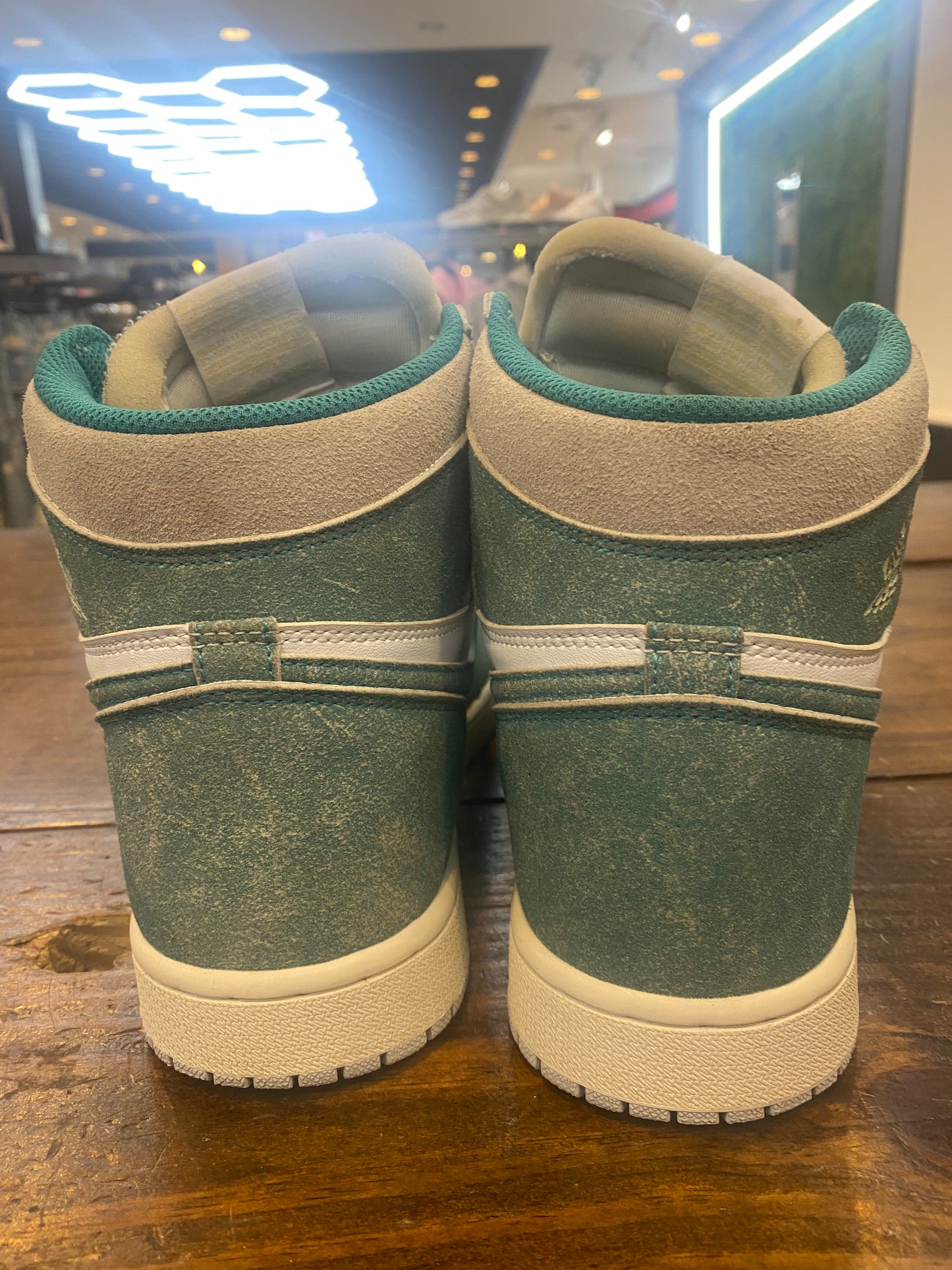 Jordan 1 Retro High OG Turbo Green PRE OWNED