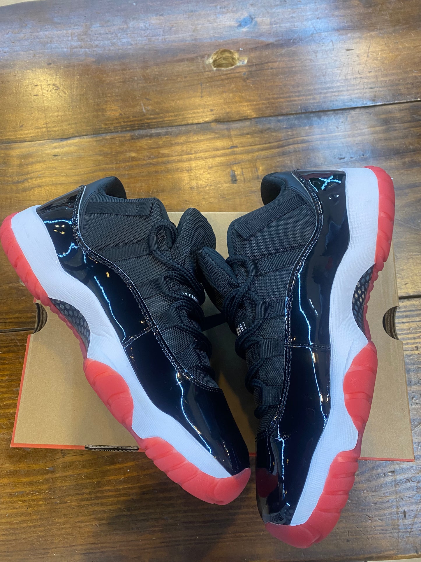 Jordan 11 Retro Low Bred 2025 PRE OWNED