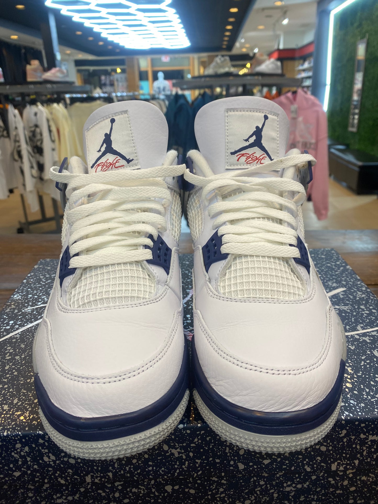 Jordan 4 Retro Midnight Navy PREV OWNED
