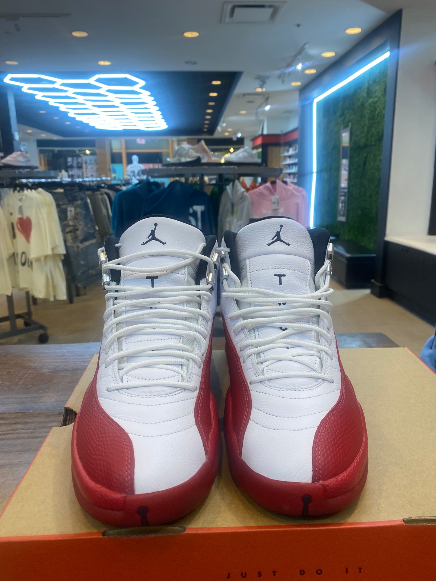 Jordan 12 Retro Cherry 2023 PRE OWNED