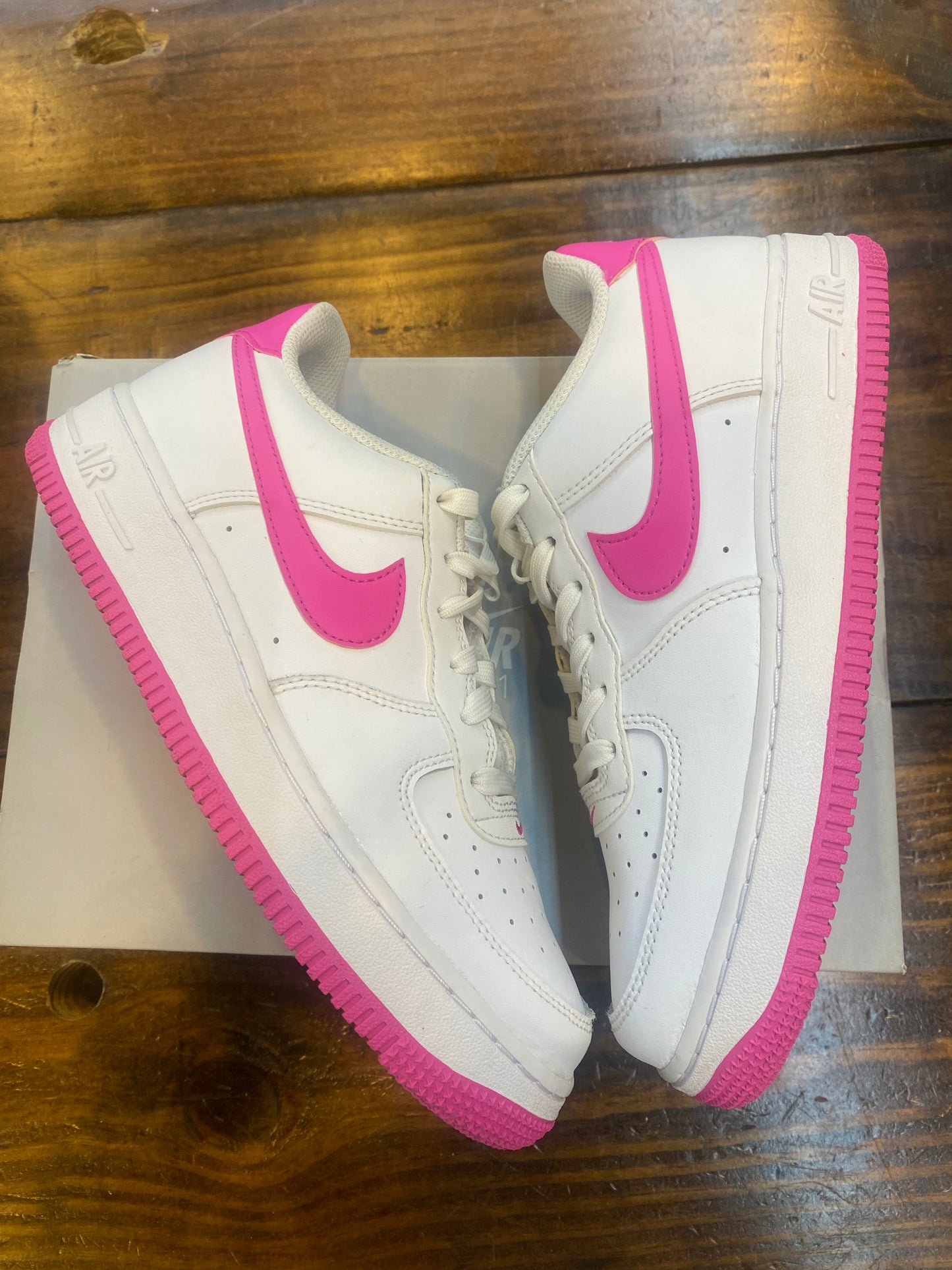Air Force 1 GS White Laser Fuchsia PRE OWNED