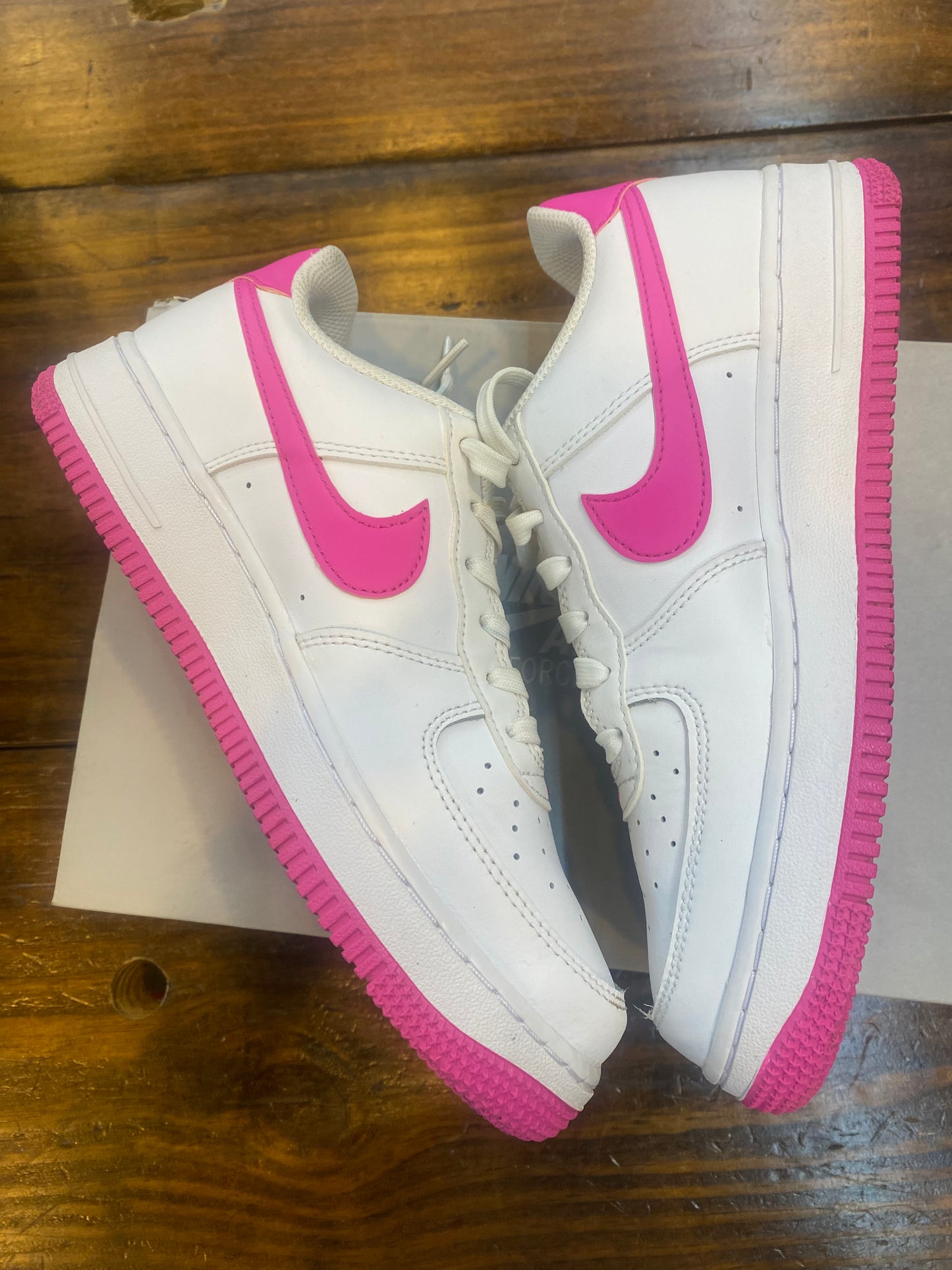 Air Force 1 GS White Laser Fuchsia PRE OWNED