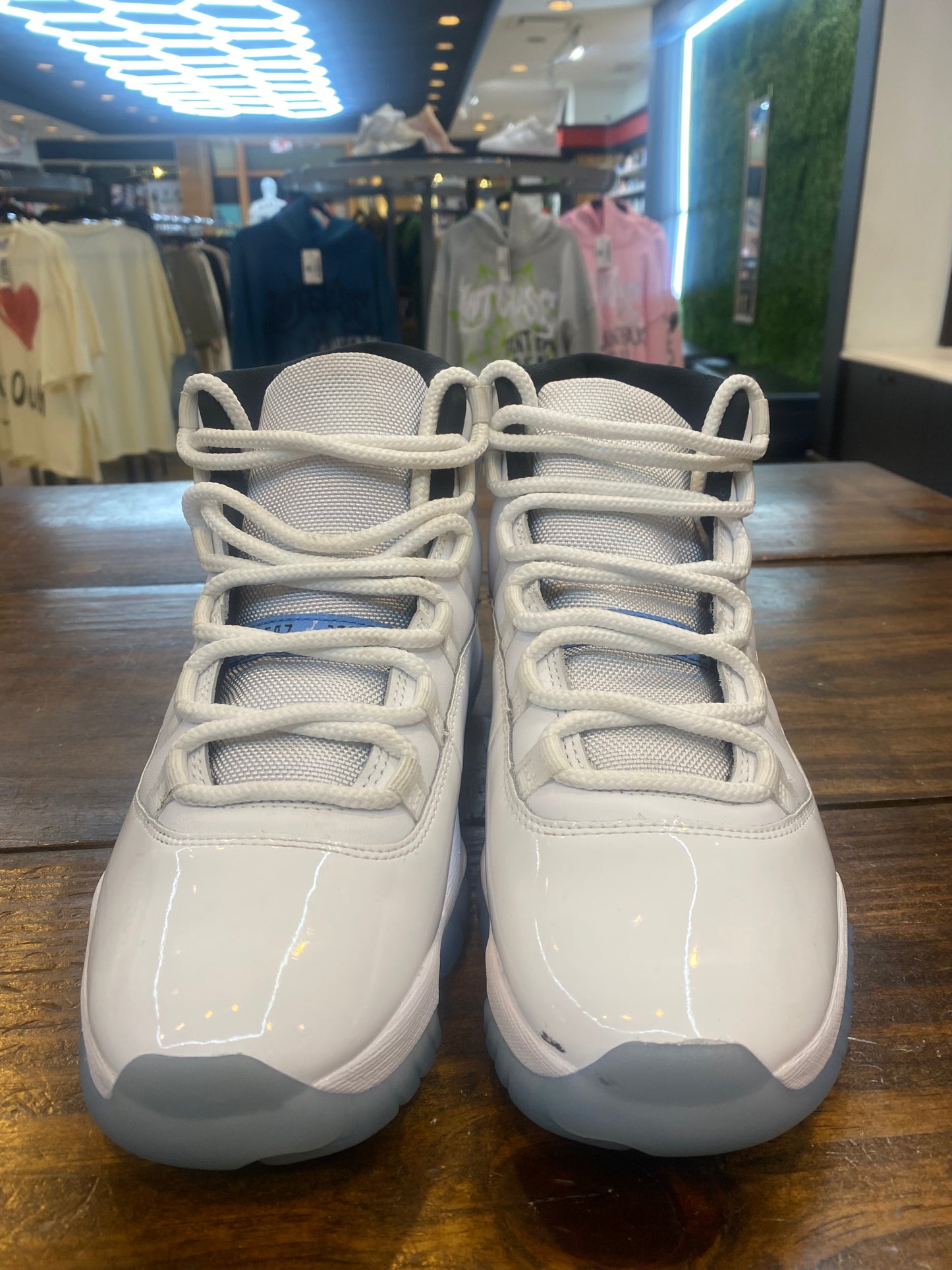 Jordan 11 Retro Columbia Legend Blue 2024 PRE OWNED