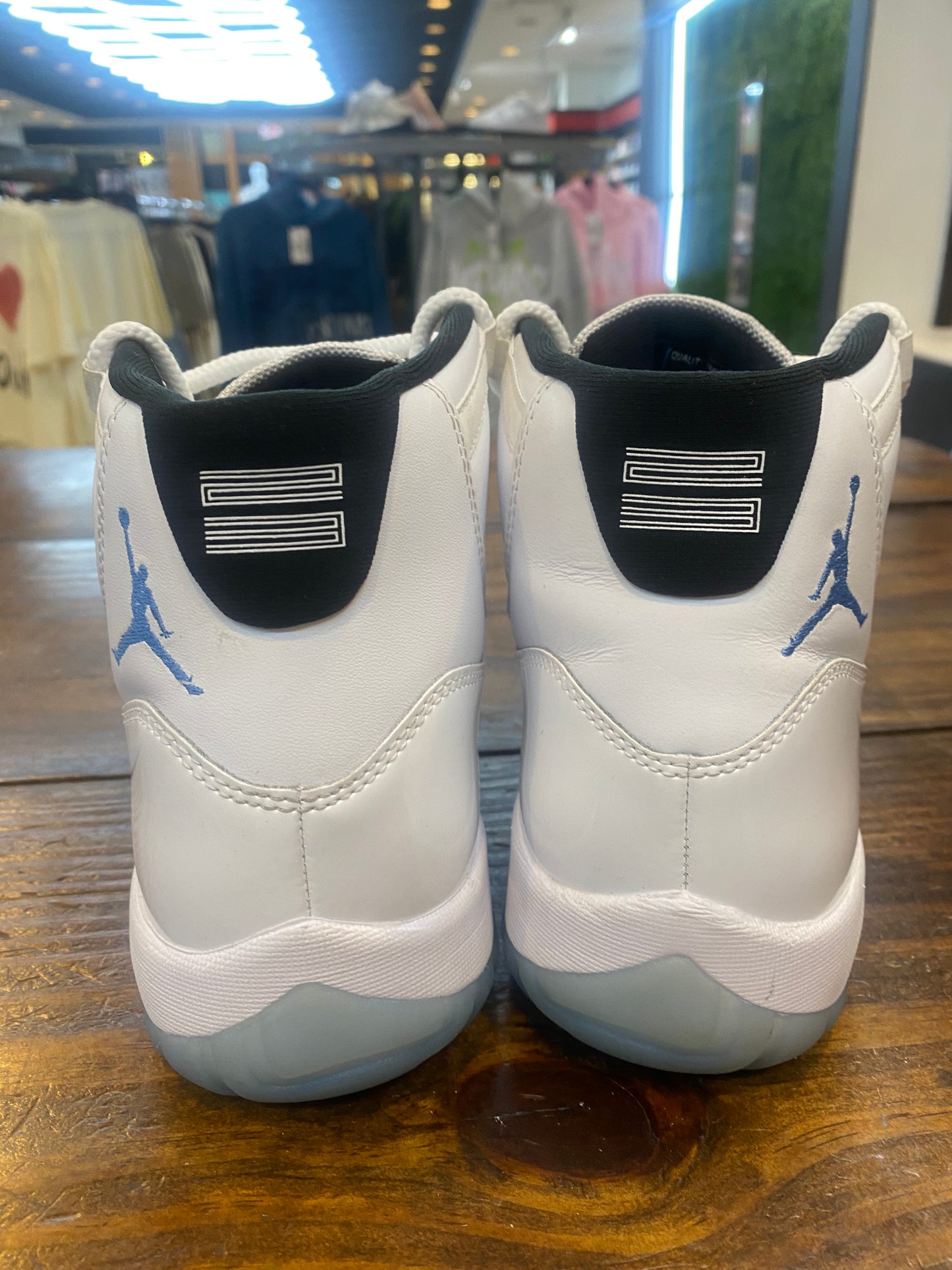 Jordan 11 Retro Columbia Legend Blue 2024 PRE OWNED