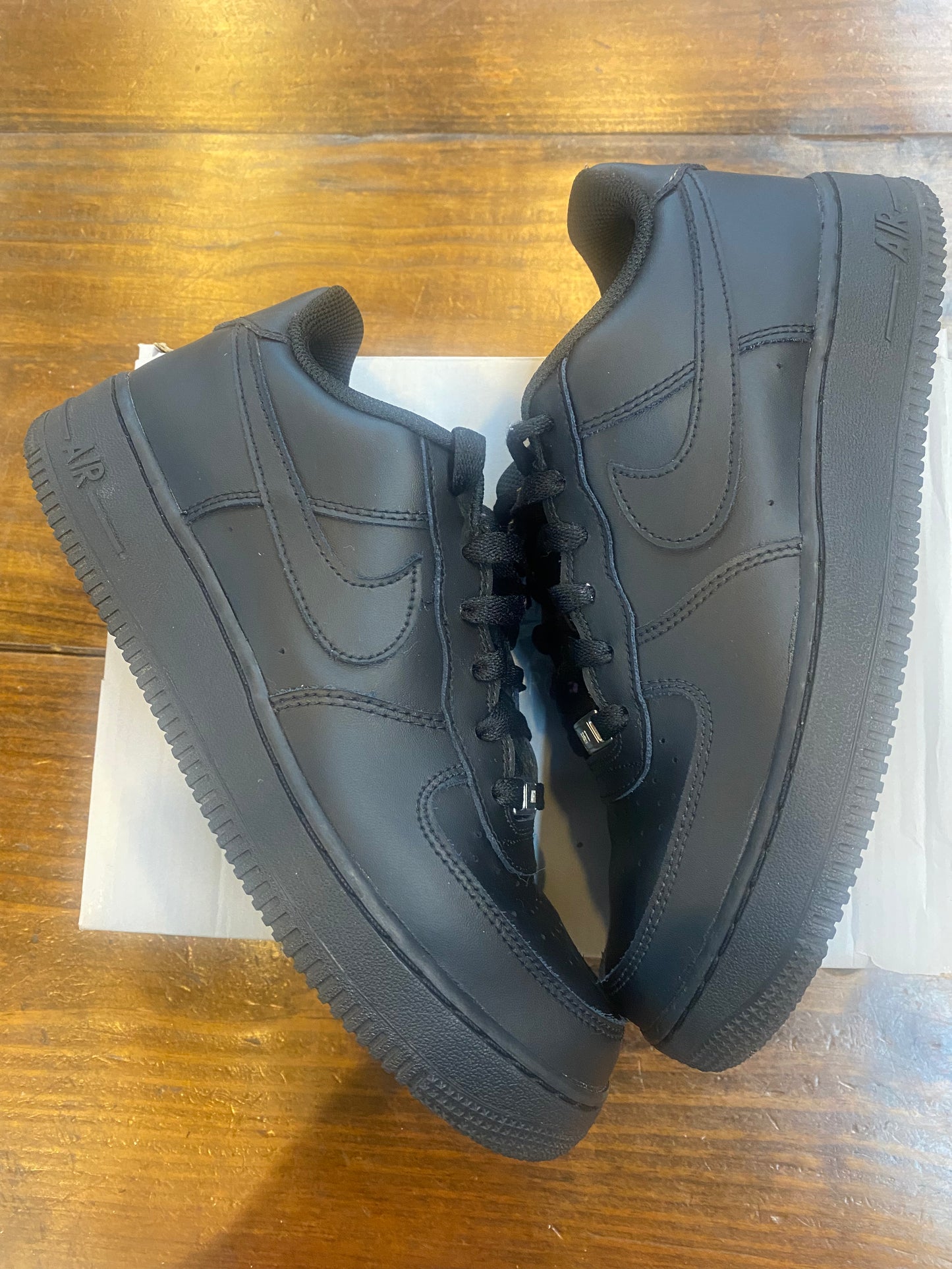 Air Force 1 LE GS Triple Black PRE OWNED