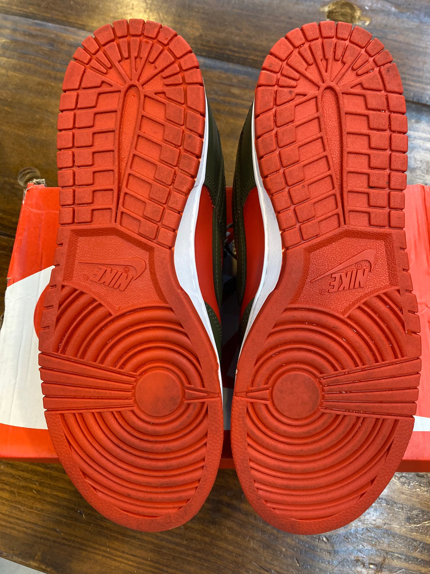 Dunk Low Cargo Khaki Mystic Red PRE OWNED