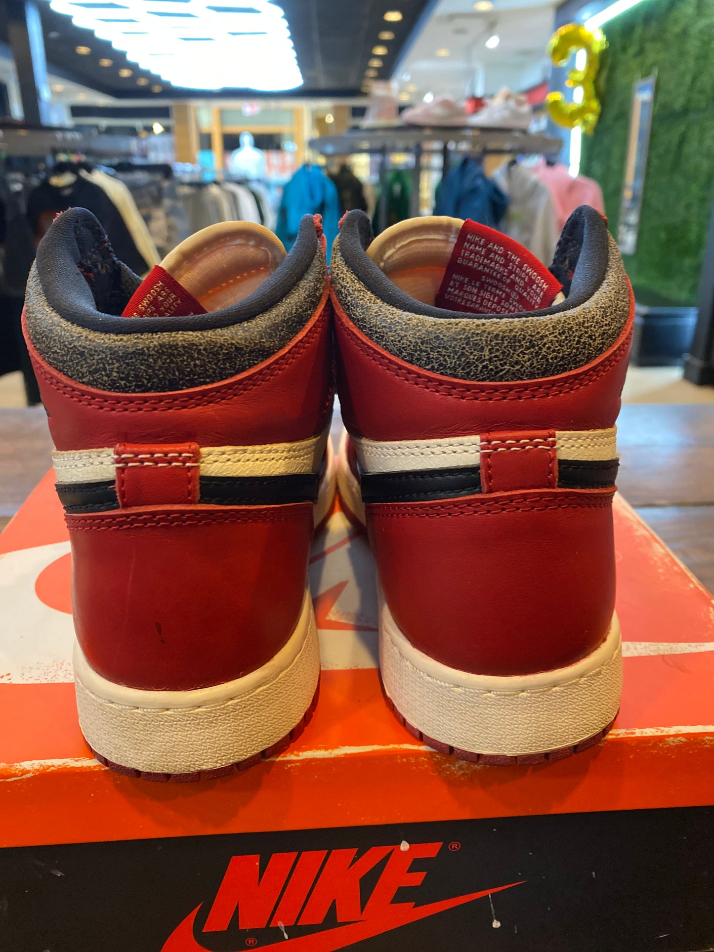 Jordan 1 Retro High OG GS Chicago Lost Found PRE OWNED