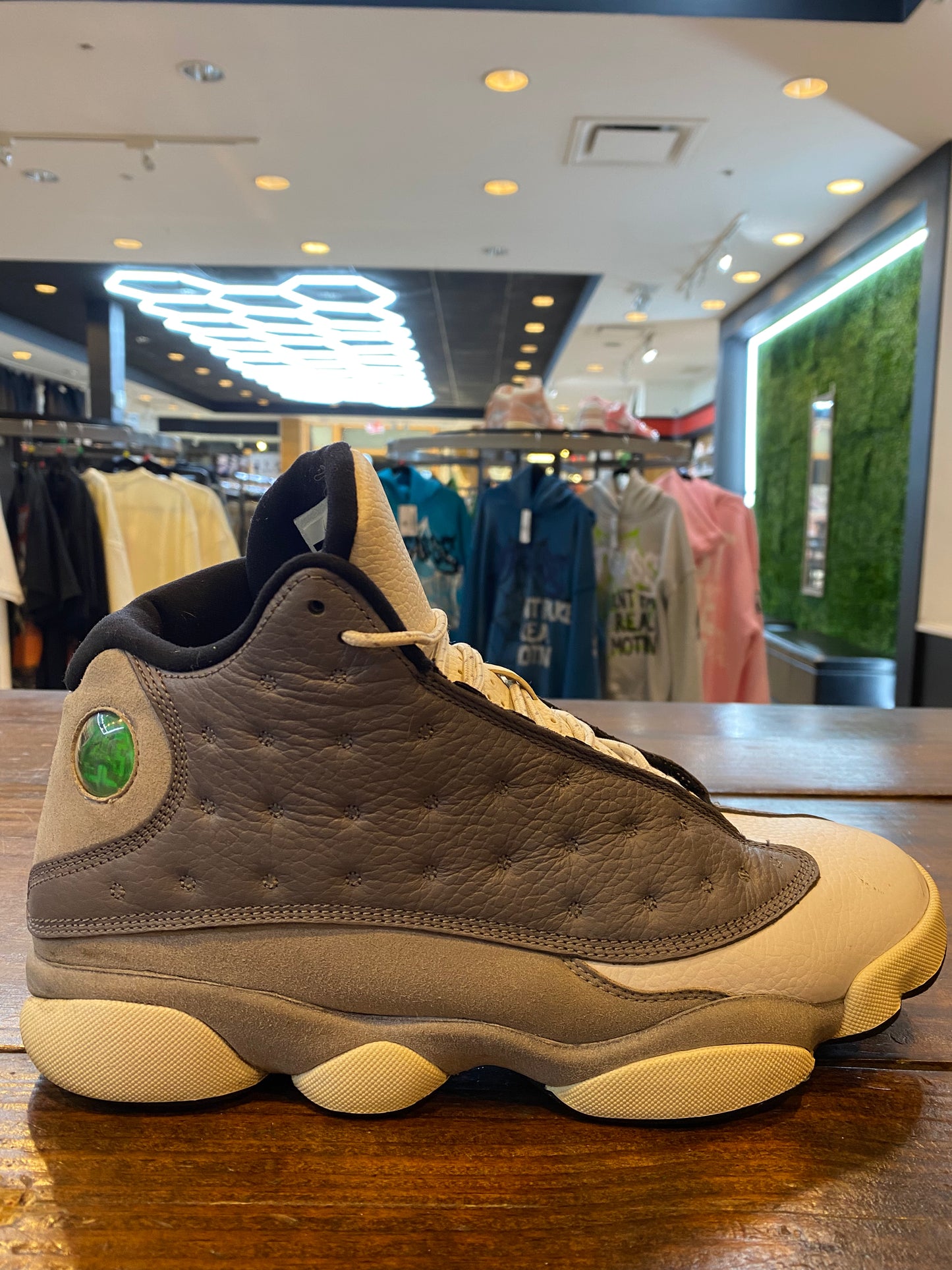Jordan 13 Retro Atmosphere Grey PRE OWNED