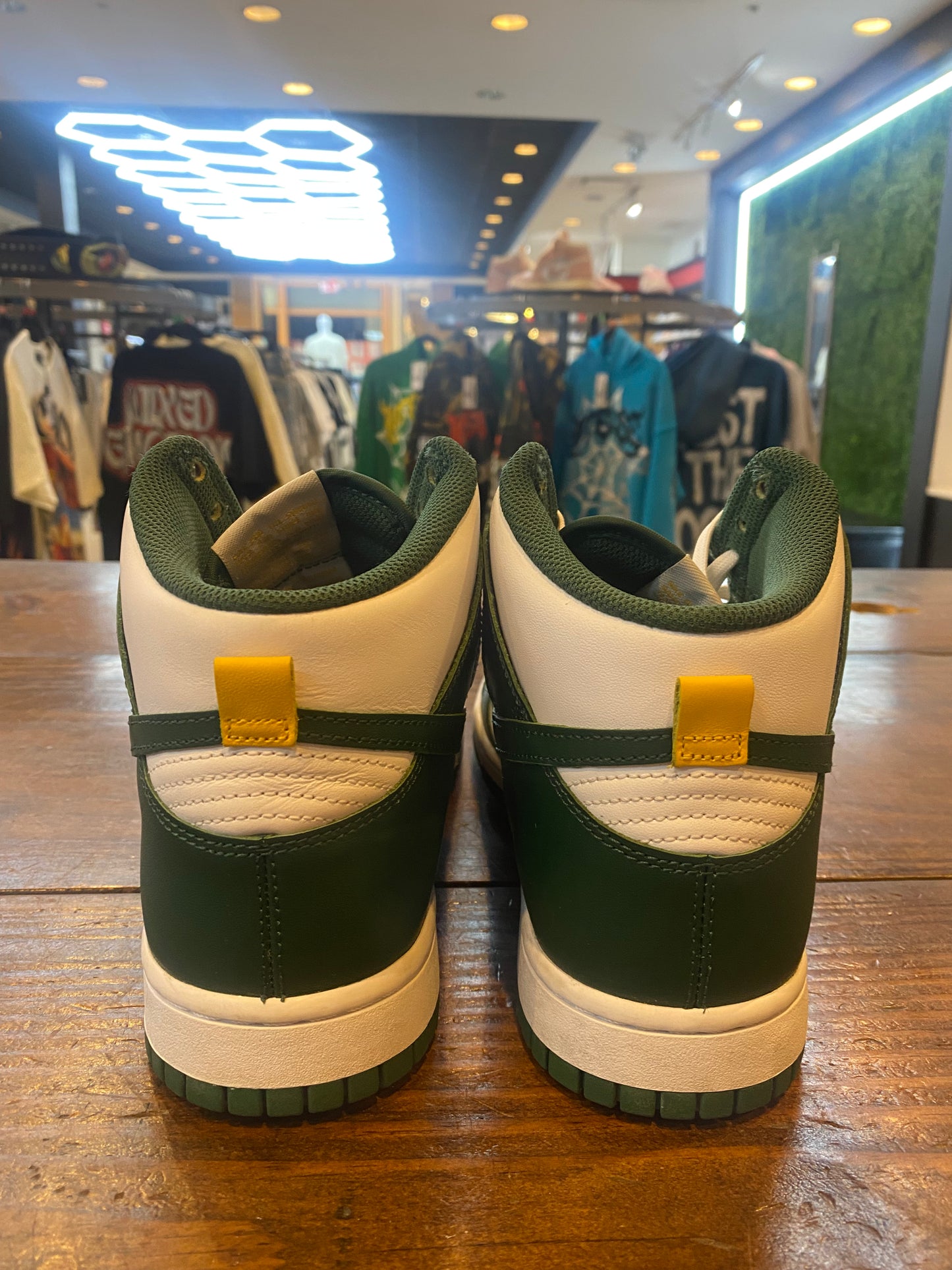 Dunk High Australia PRE OWNED