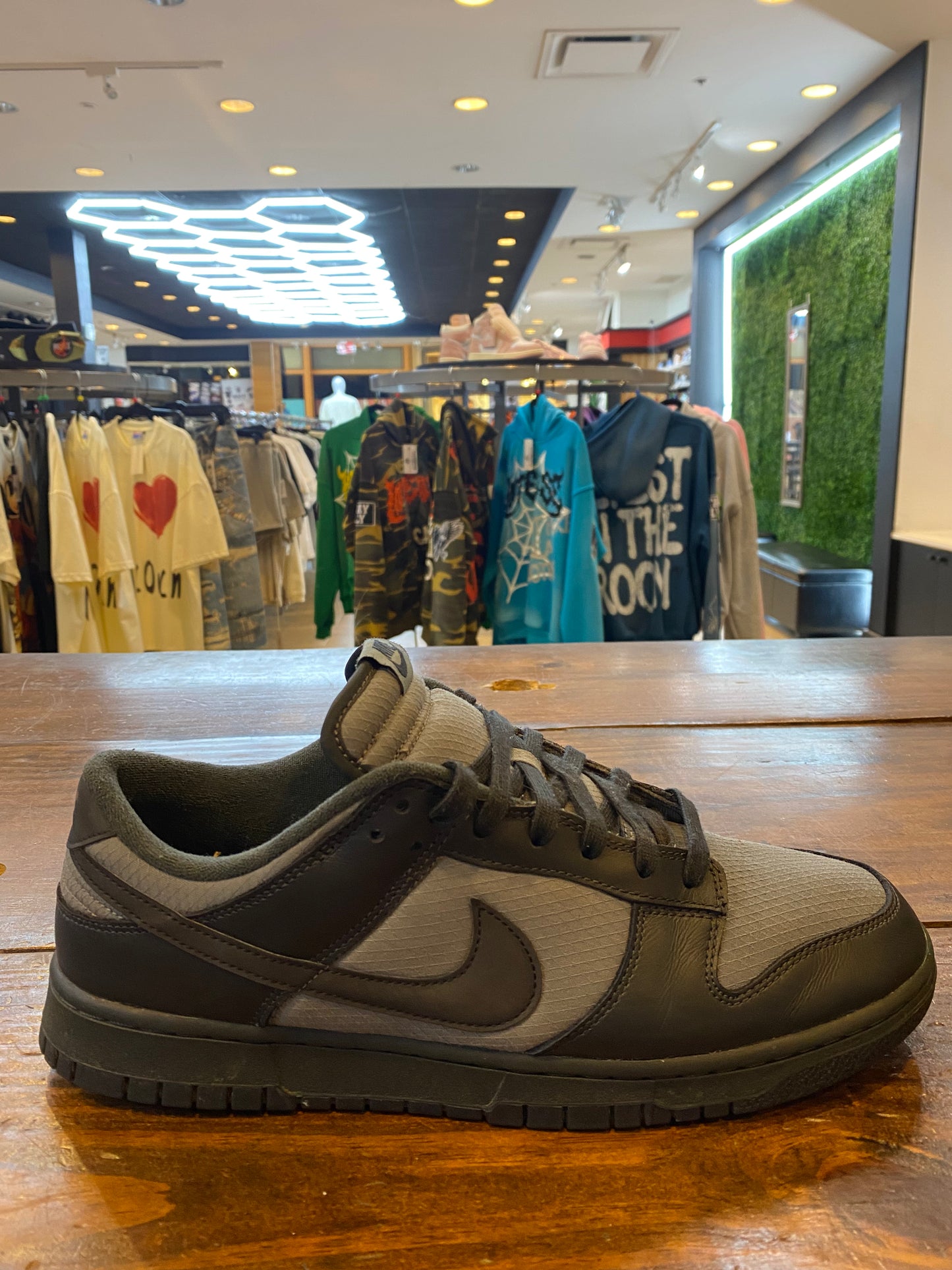 Dunk Low SE Off Noir Smoke Grey PRE OWNED