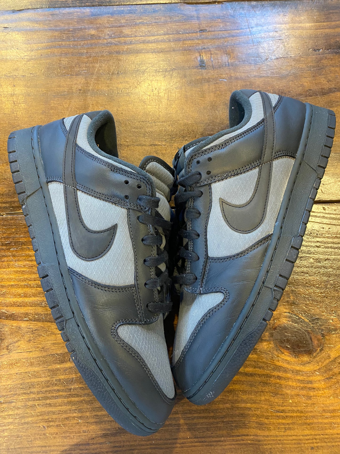Dunk Low SE Off Noir Smoke Grey PRE OWNED