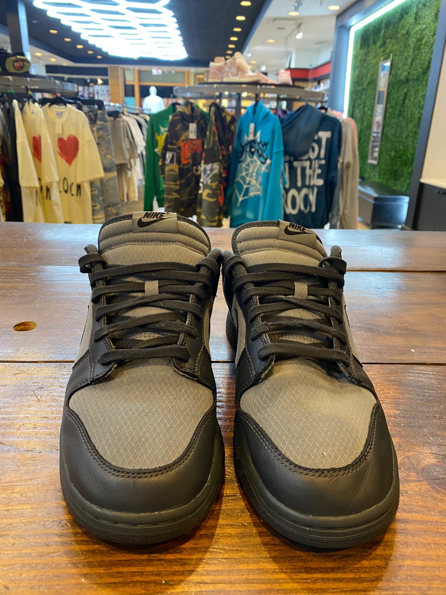 Dunk Low SE Off Noir Smoke Grey PRE OWNED