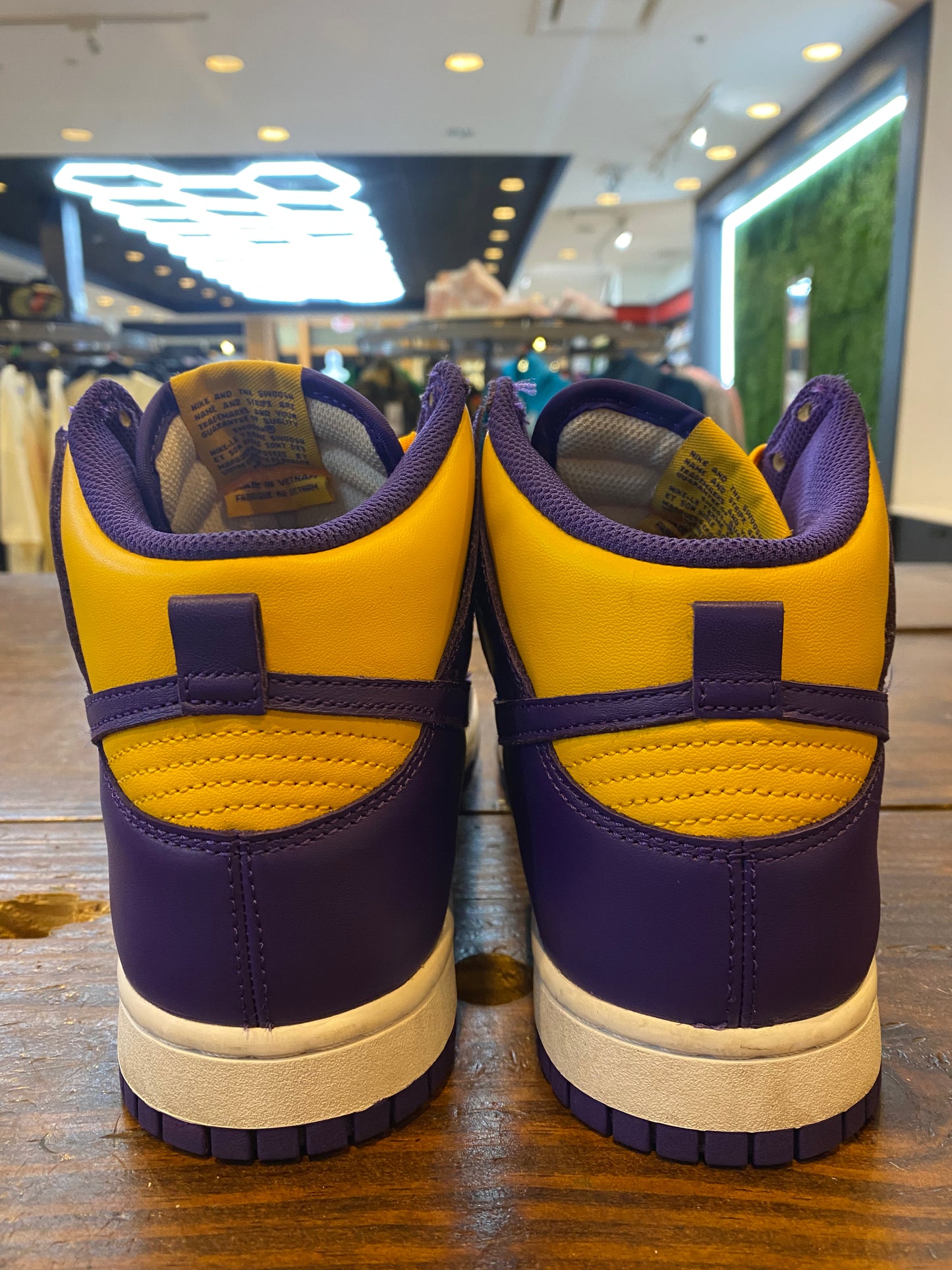 Dunk High Lakers PRE OWNED