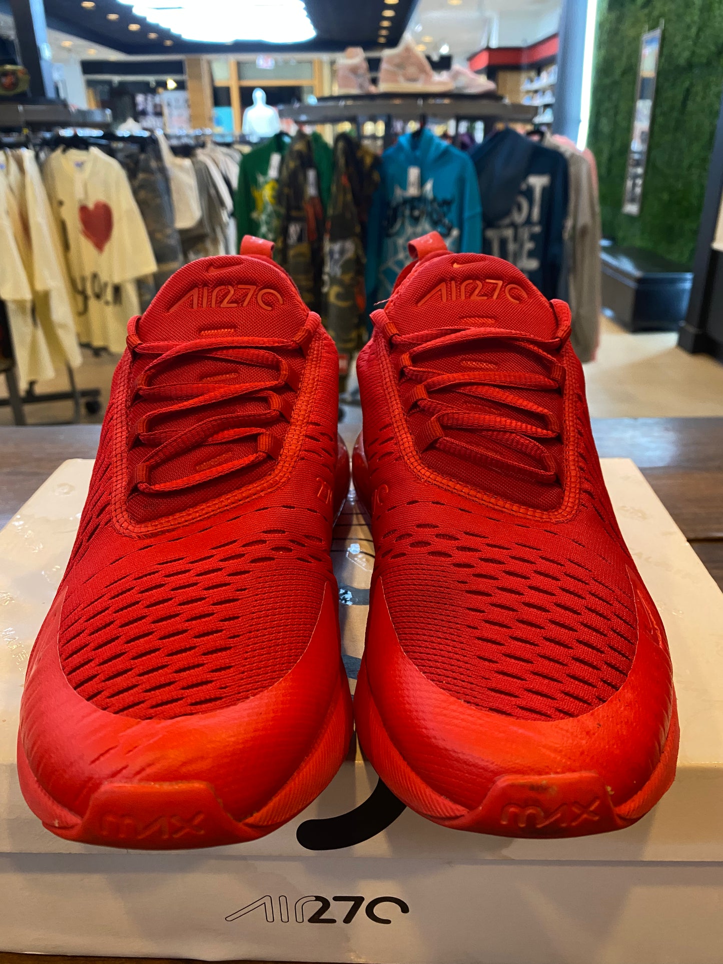 Air Max 270 University Red PRE OWNED