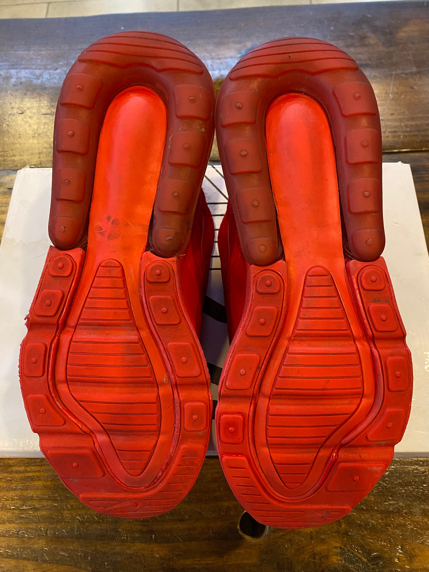 Air Max 270 University Red PRE OWNED