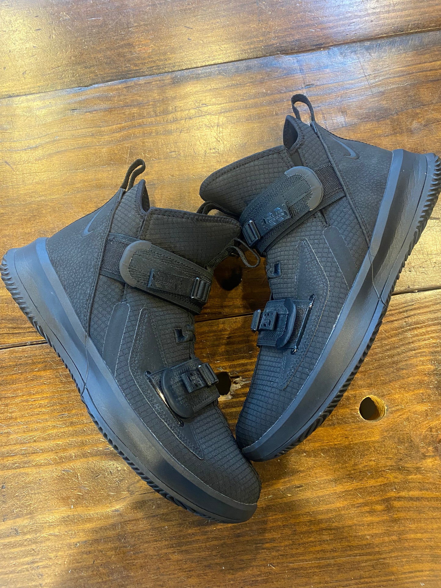 Le Bron Soldier 13 SFG Black Out PRE OWNED