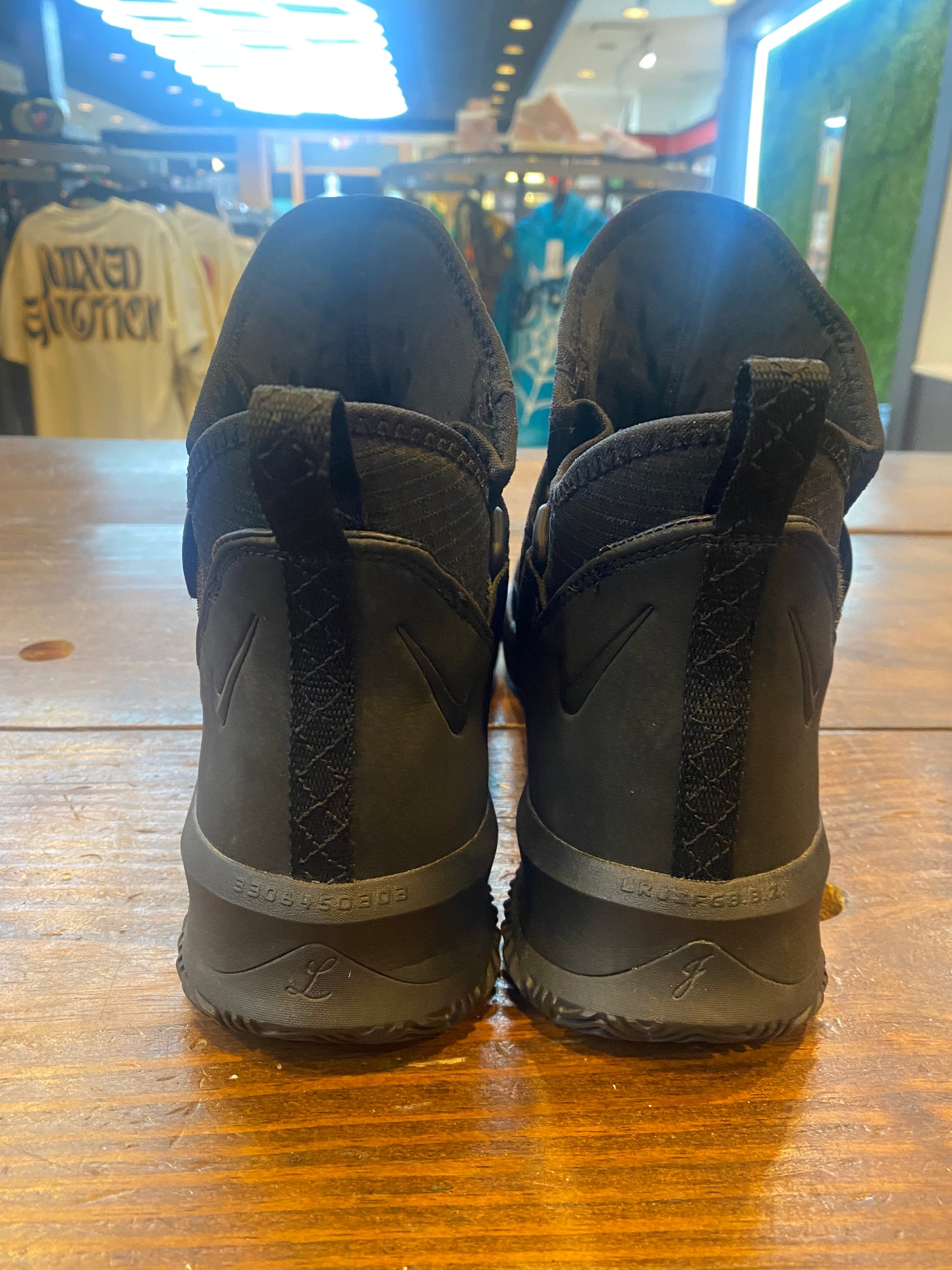 Le Bron Soldier 13 SFG Black Out PRE OWNED