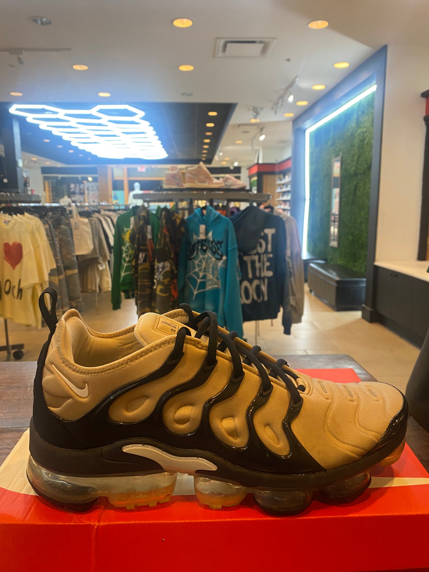 Air Vapor Max Plus Rattan PRE OWNED