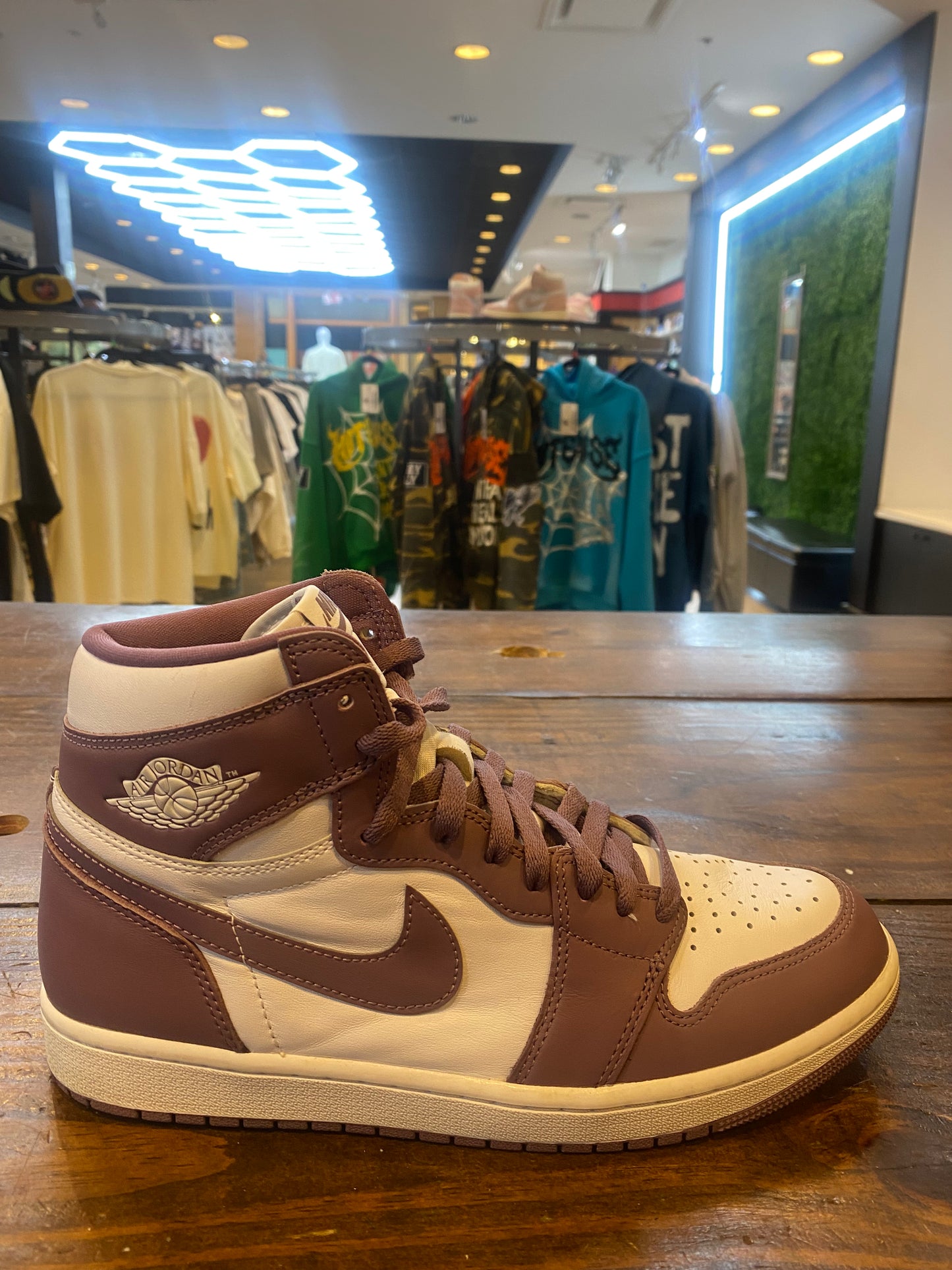 Jordan 1 Retro High OG Mauve PRE OWNED