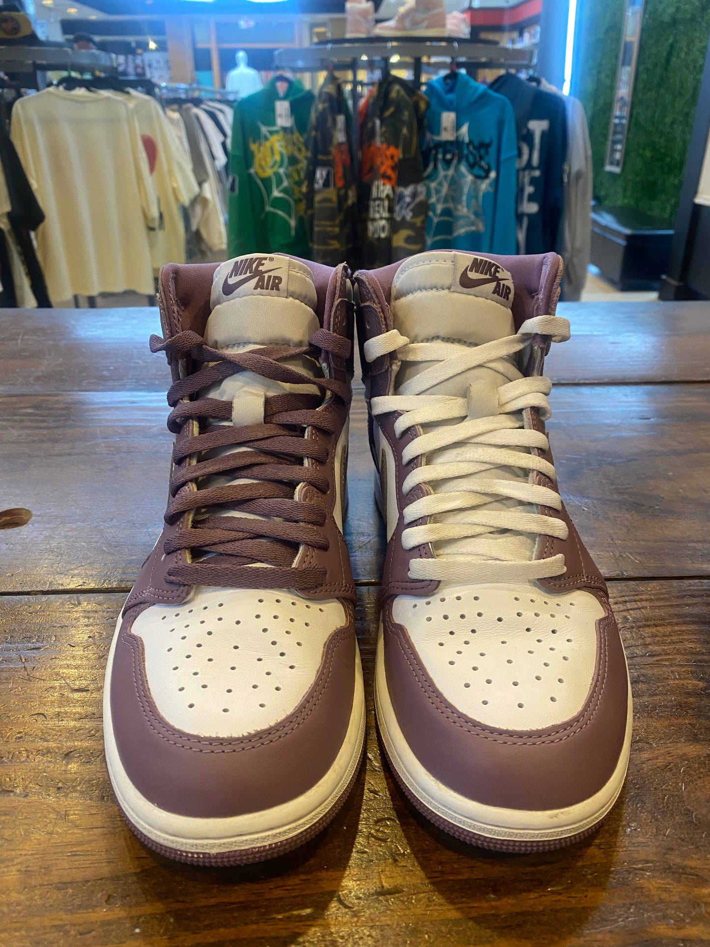 Jordan 1 Retro High OG Mauve PRE OWNED
