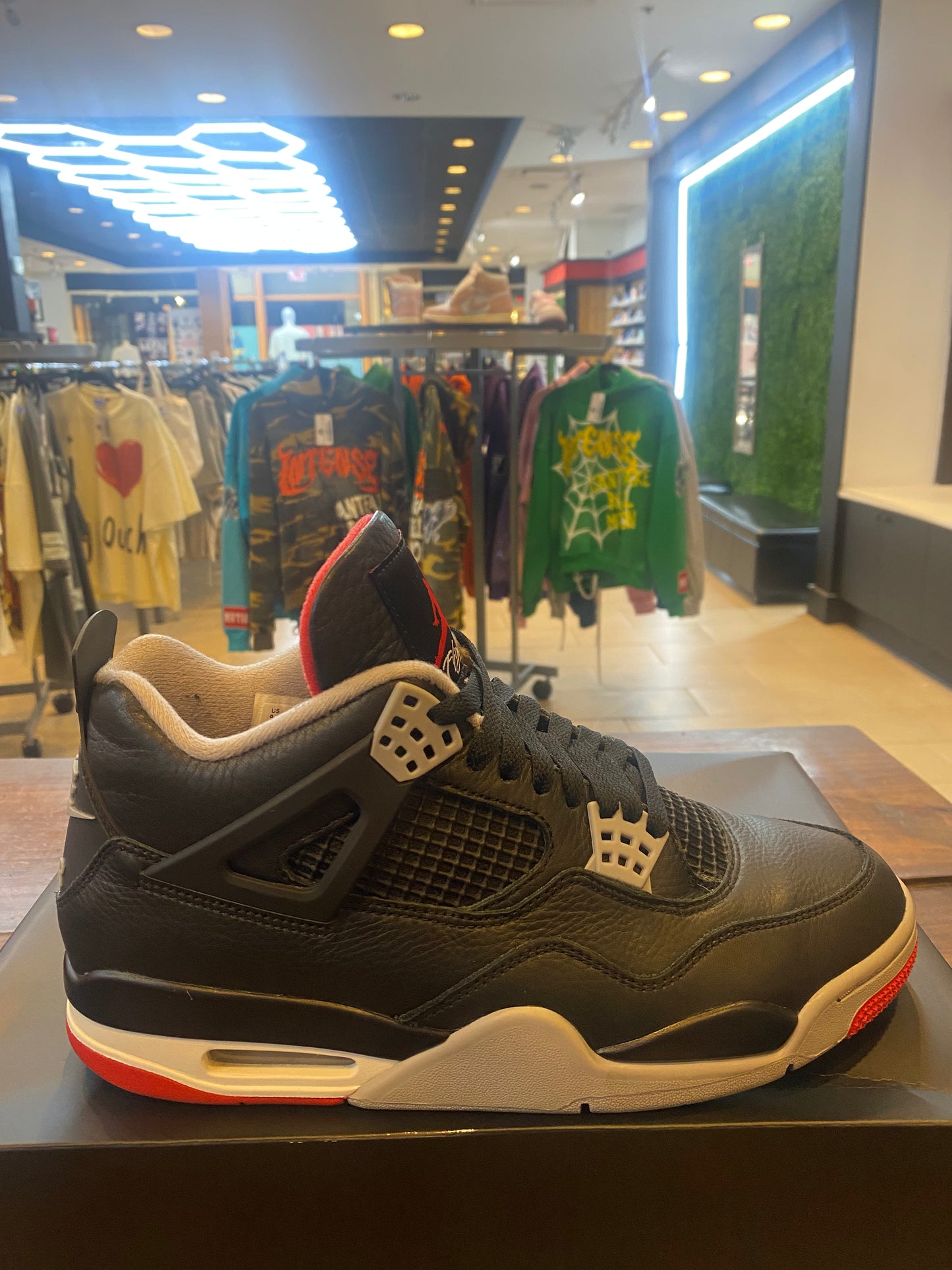 Jordan 4 Retro Bred Reimagined PRE OWNED