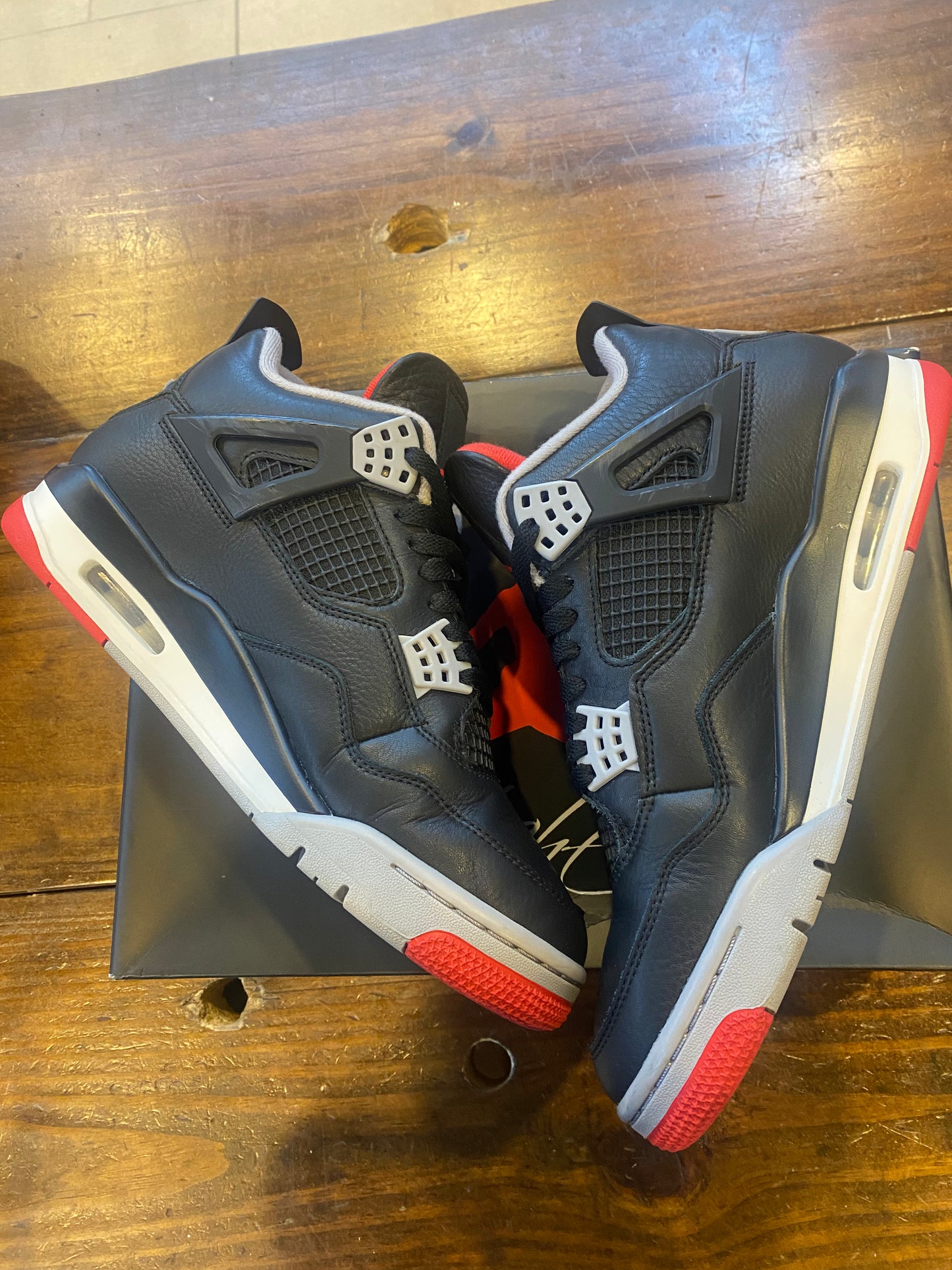 Jordan 4 Retro Bred Reimagined PRE OWNED