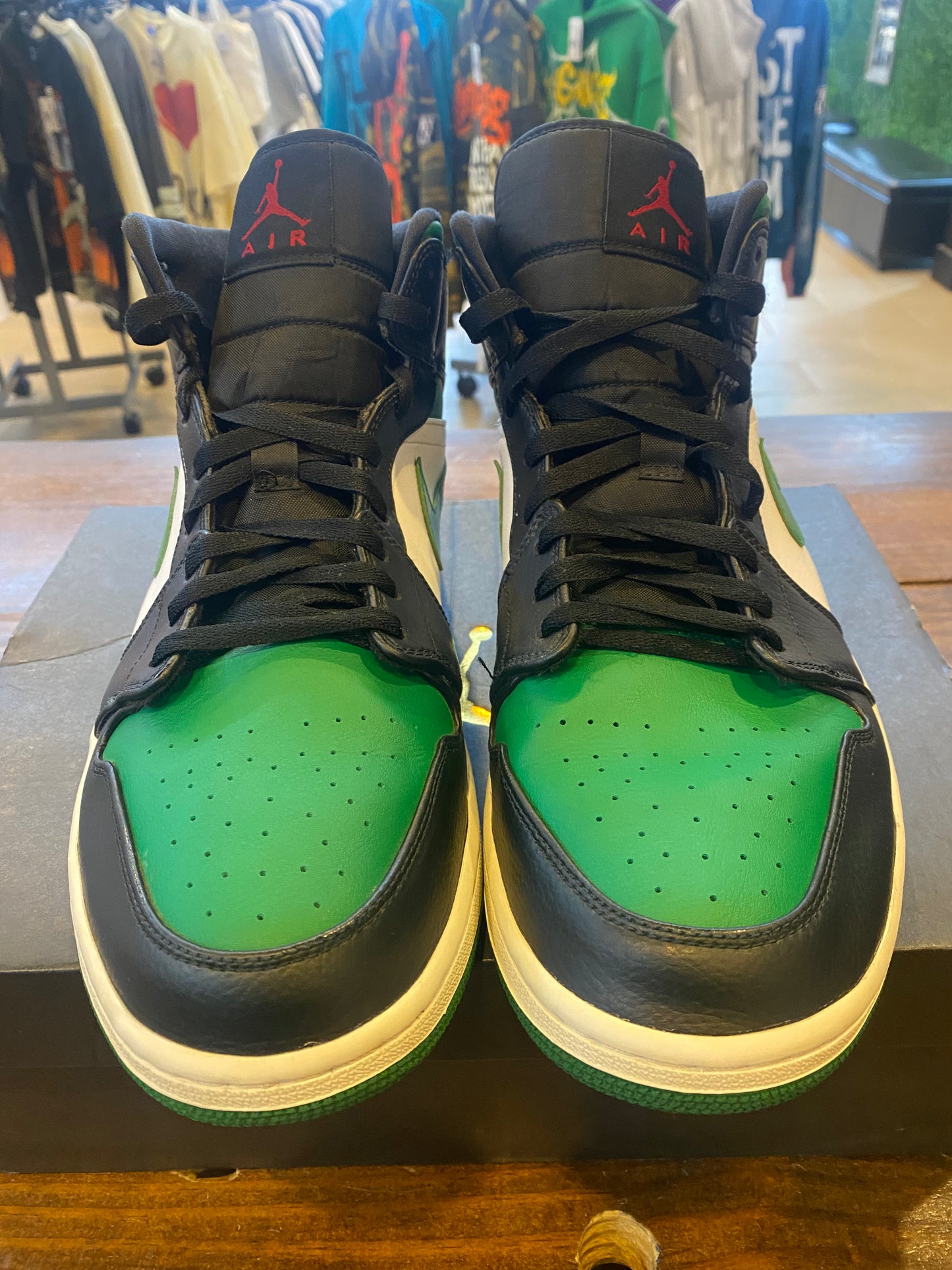 Jordan 1 Mid Pine Green PRE OWNED