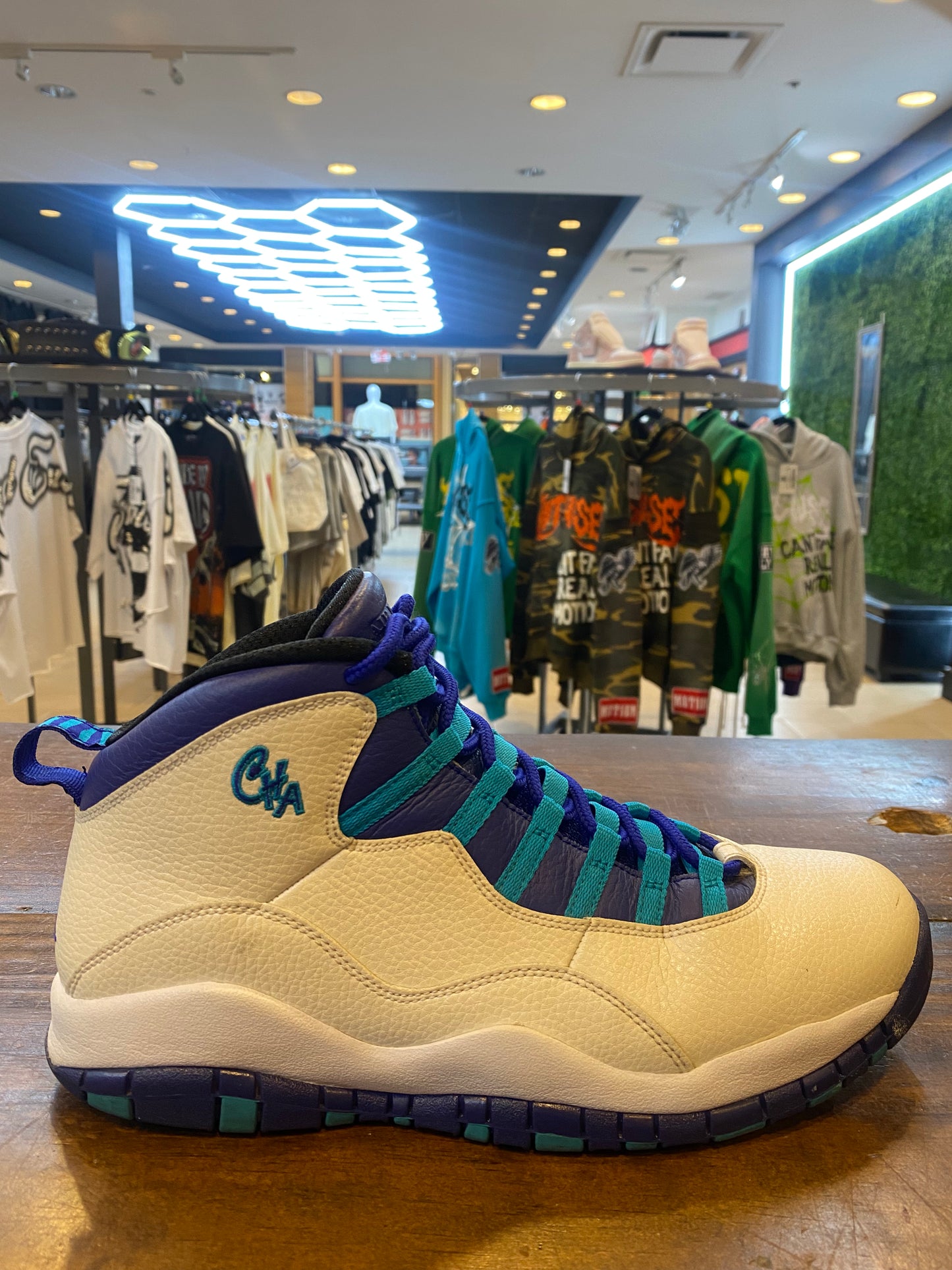 Jordan 10 Retro Charlotte Hornets PRE OWNED