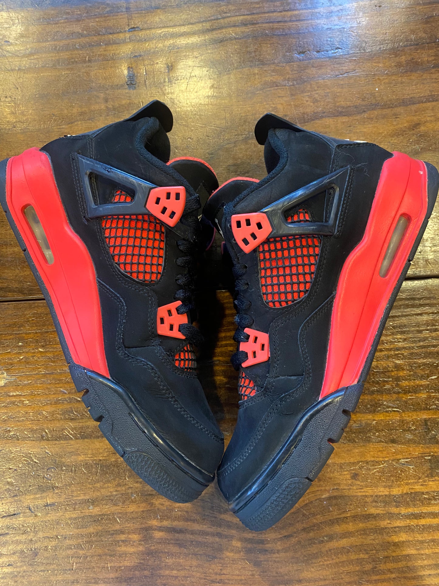 Jordan 4 Retro GS Red Thunder PRE OWNED