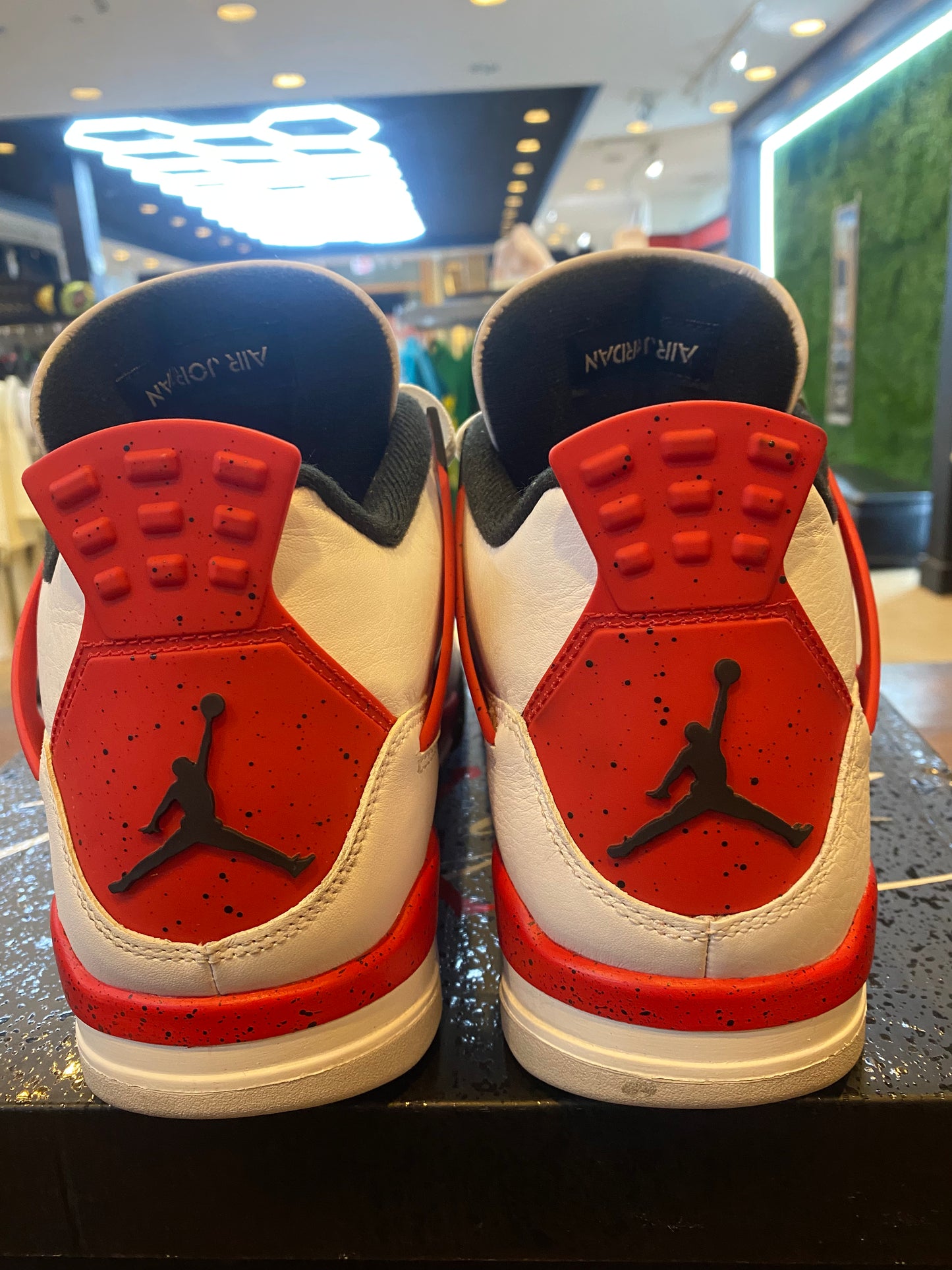 Jordan 4 Retro Red Cement PRE OWNED