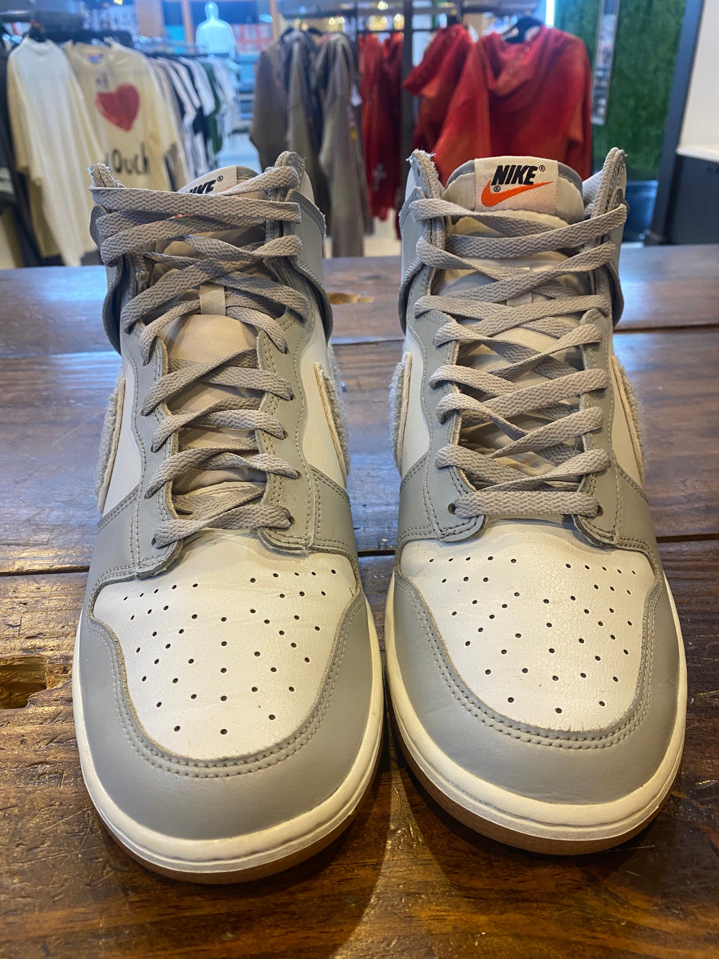 Dunk High Chenille Swoosh Light Smoke Grey PRE OWNED