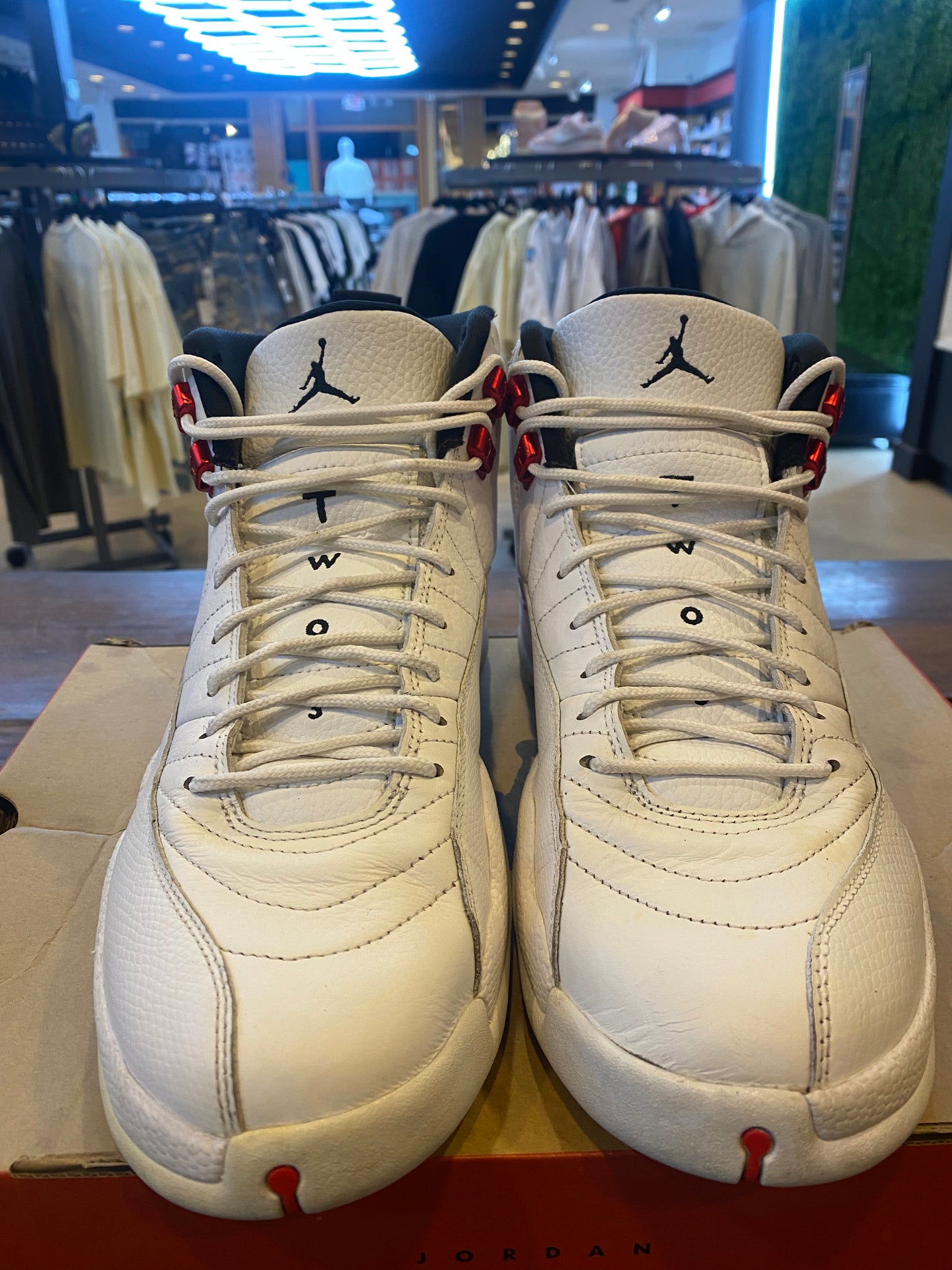 Jordan 12 Retro Twist PRE OWNED