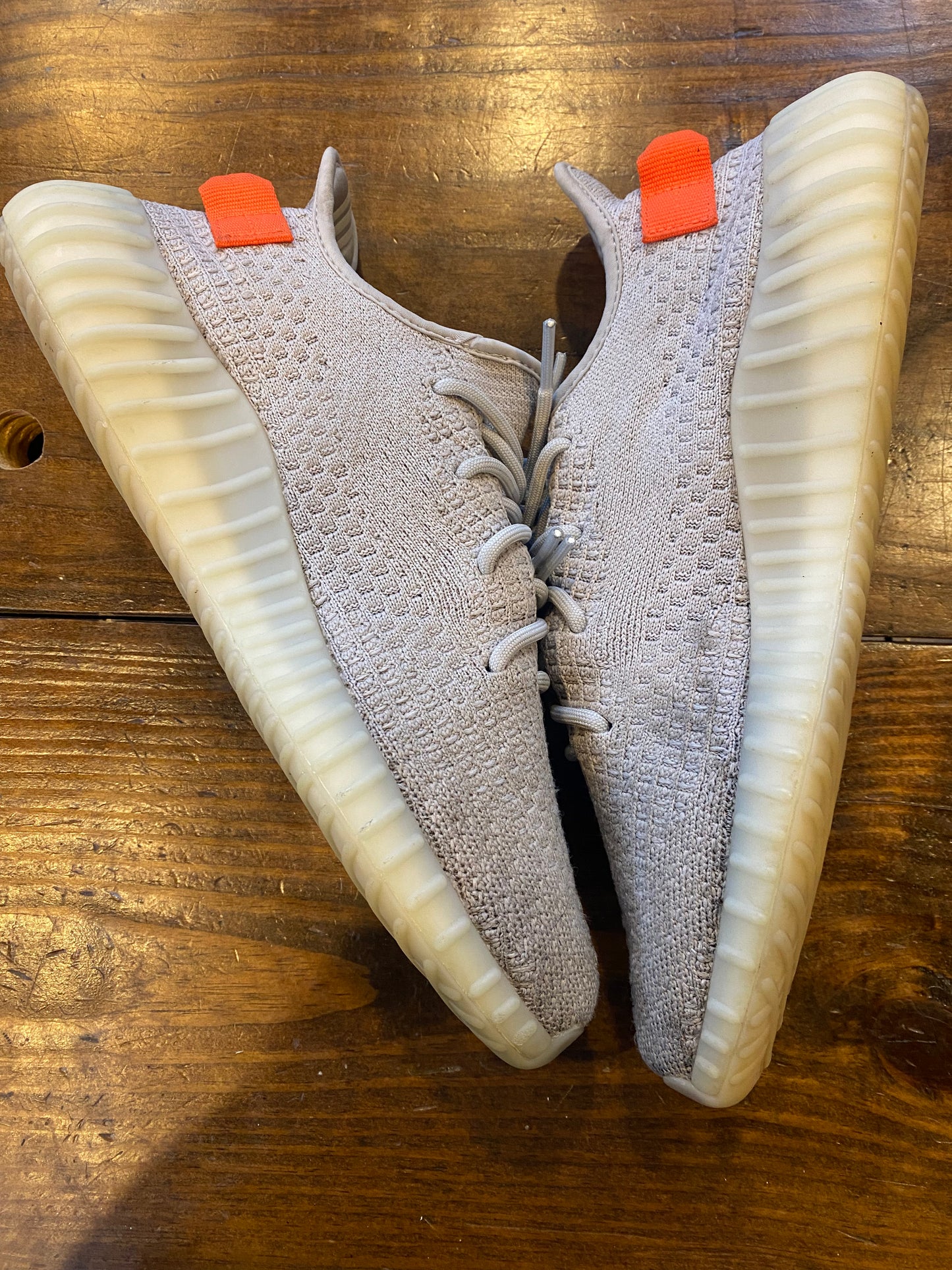 Yeezy Boost 350 V 2 Tail Light PRE OWNED
