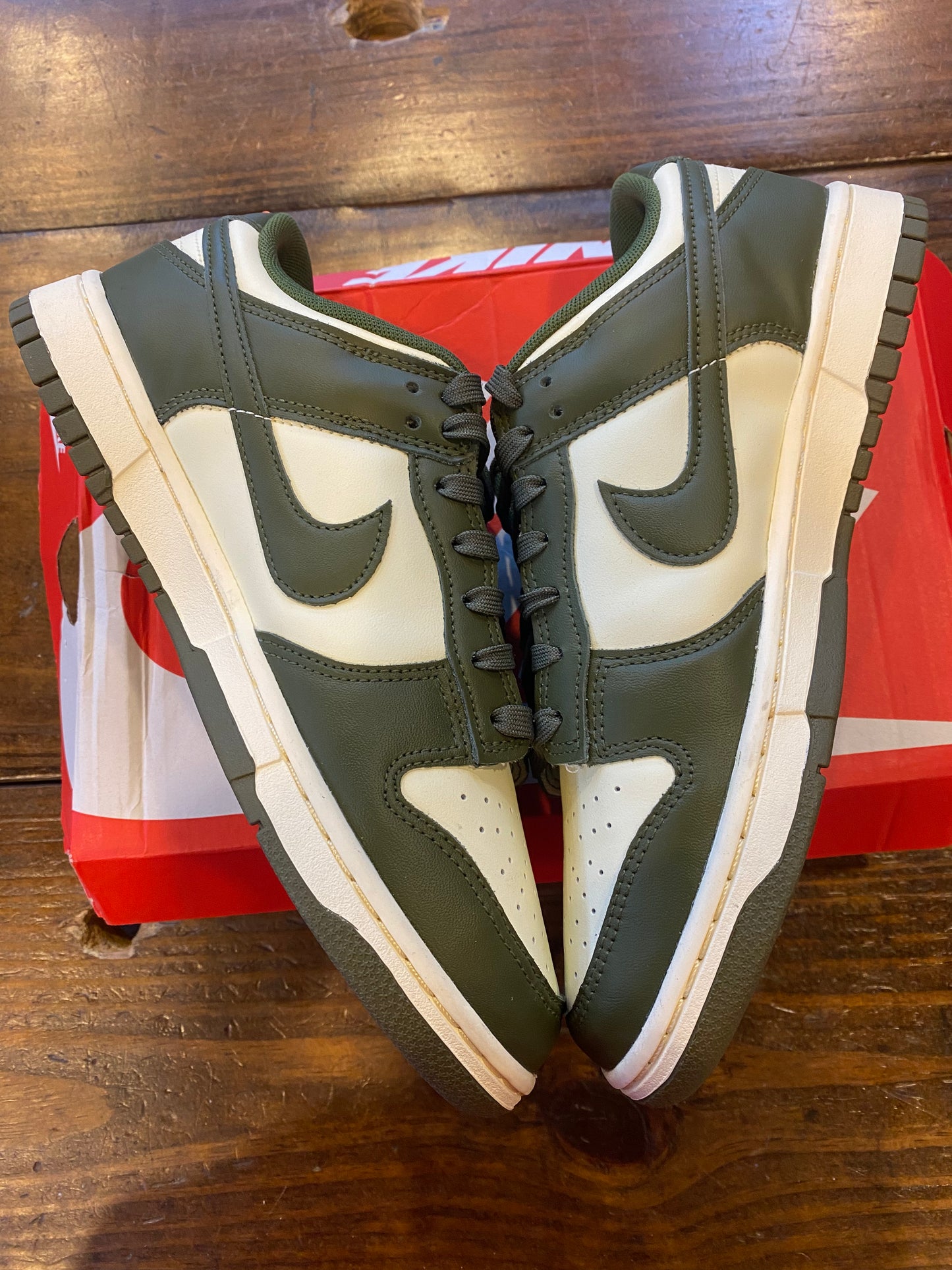 Dunk Low Rough Green PRE OWNED