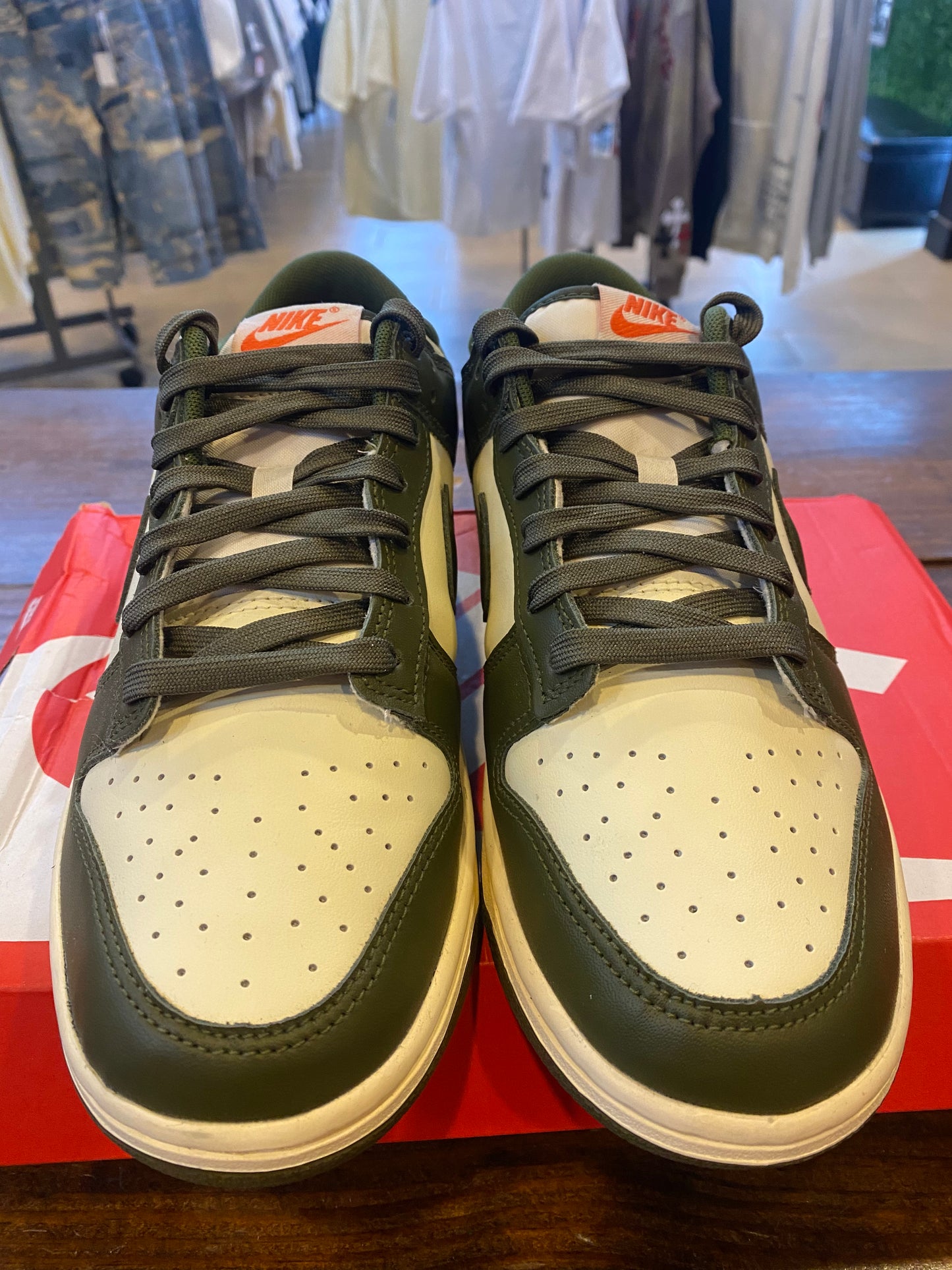 Dunk Low Rough Green PRE OWNED