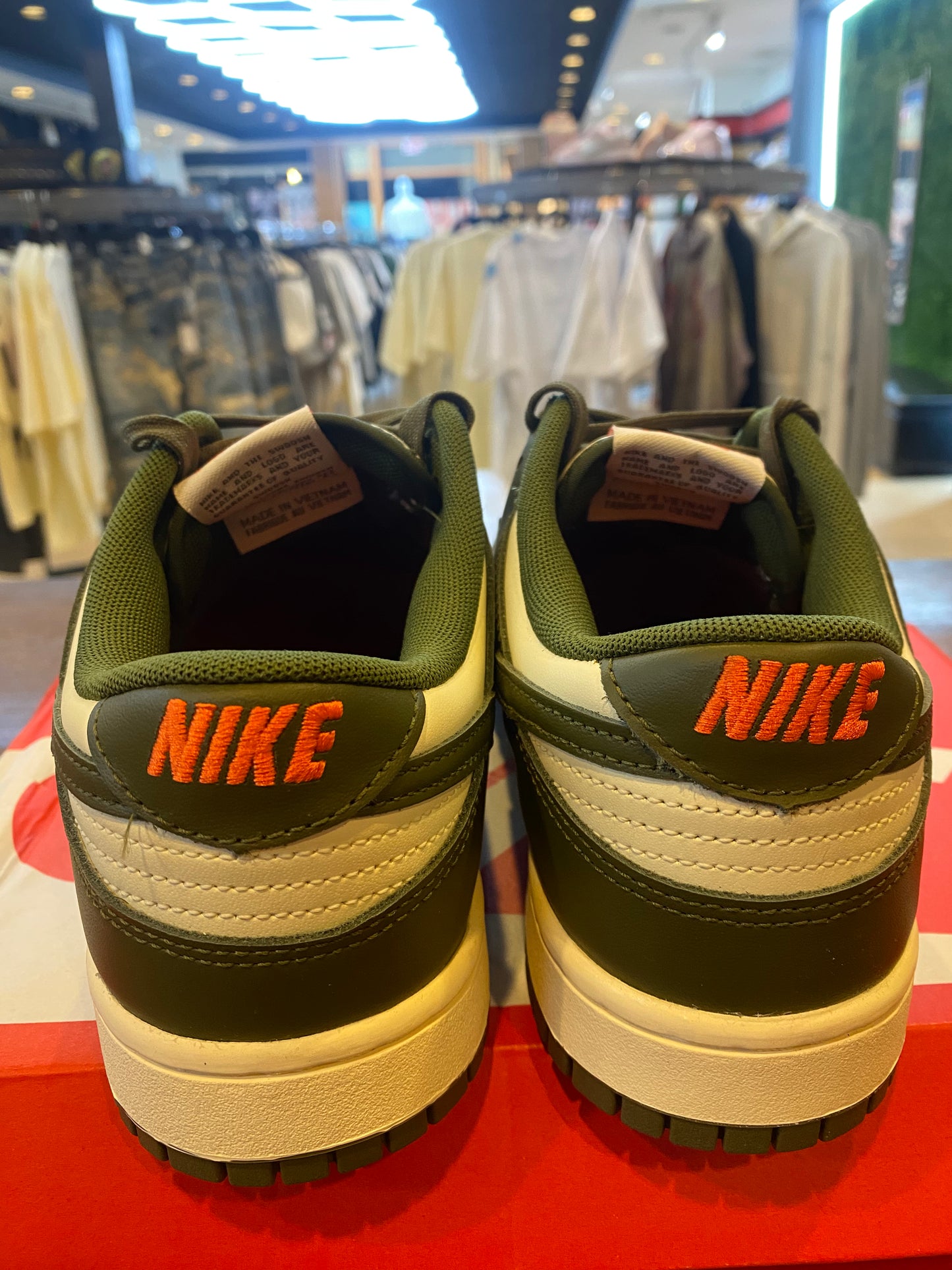 Dunk Low Rough Green PRE OWNED