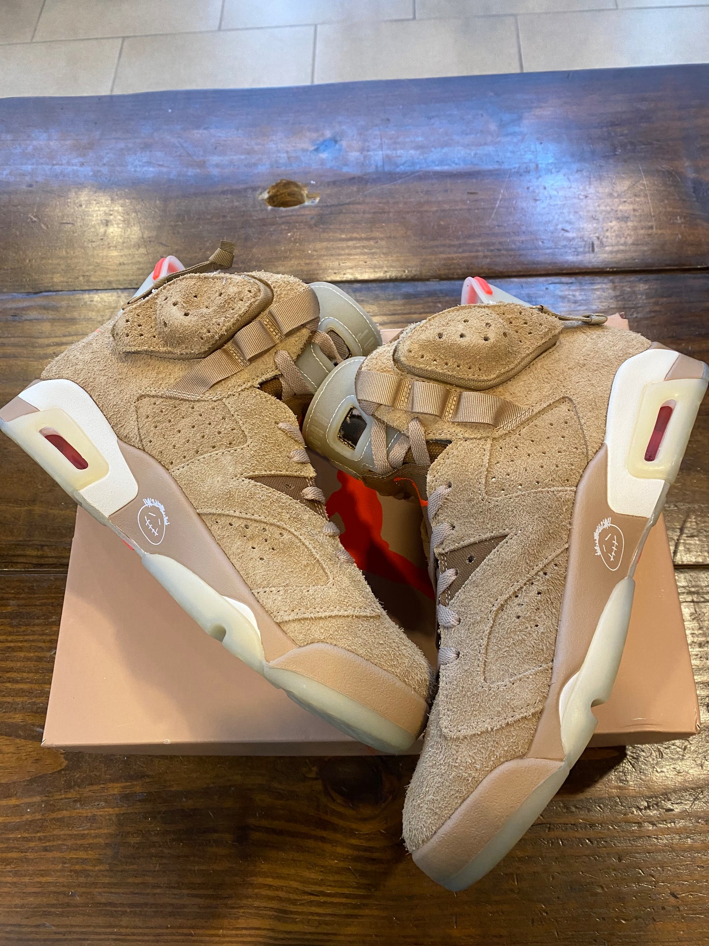 Travis Scott X Jordan 6 Retro British Khaki PRE OWNED