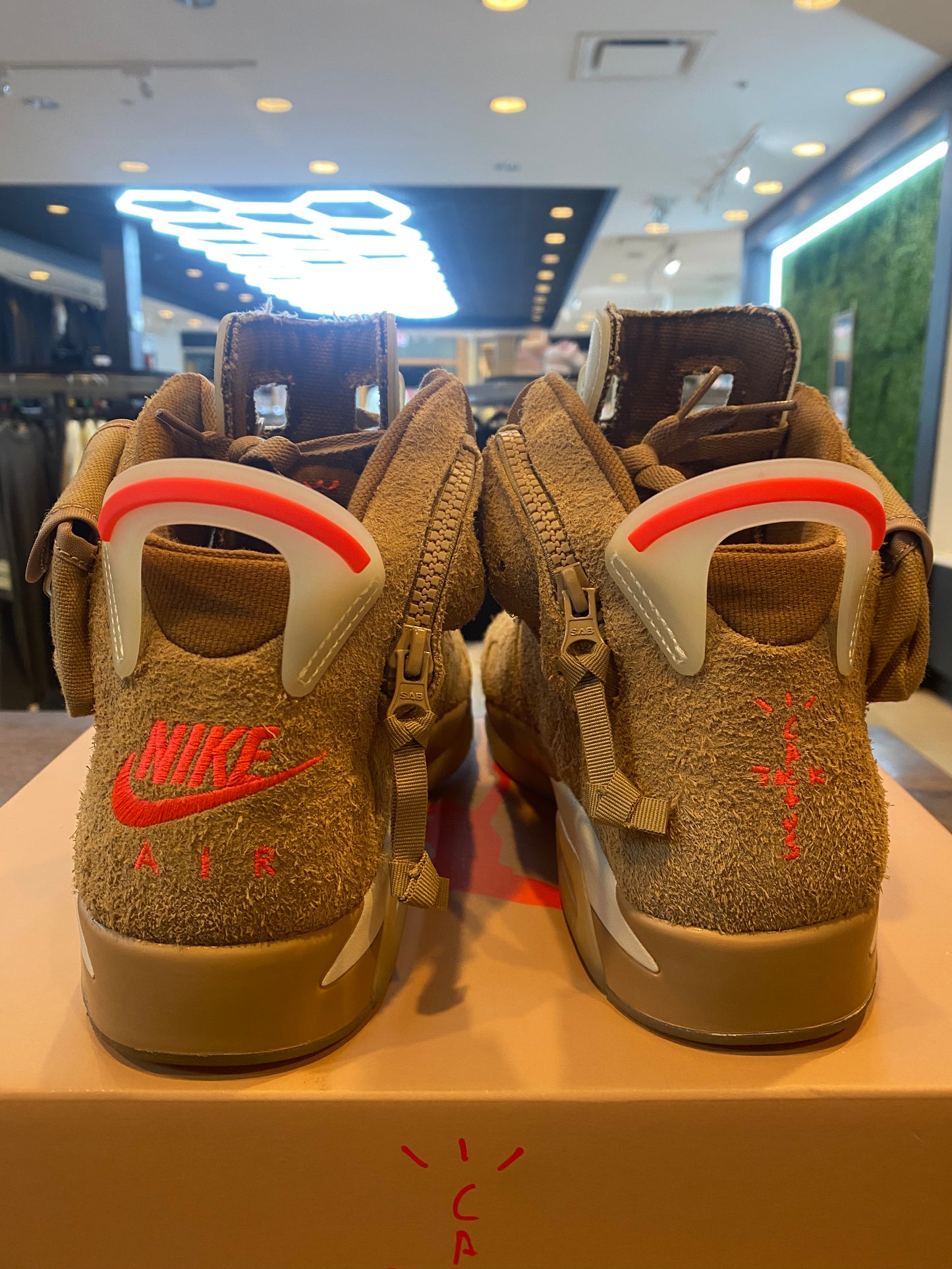 Travis Scott X Jordan 6 Retro British Khaki PRE OWNED