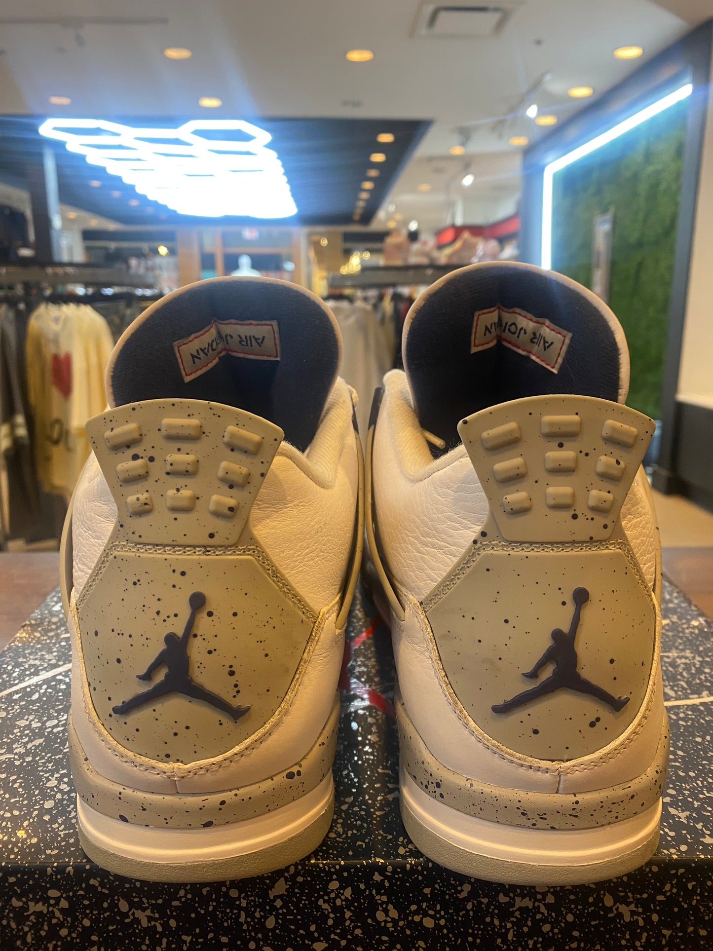 Jordan 4 Retro Midnight Navy PRE OWNED