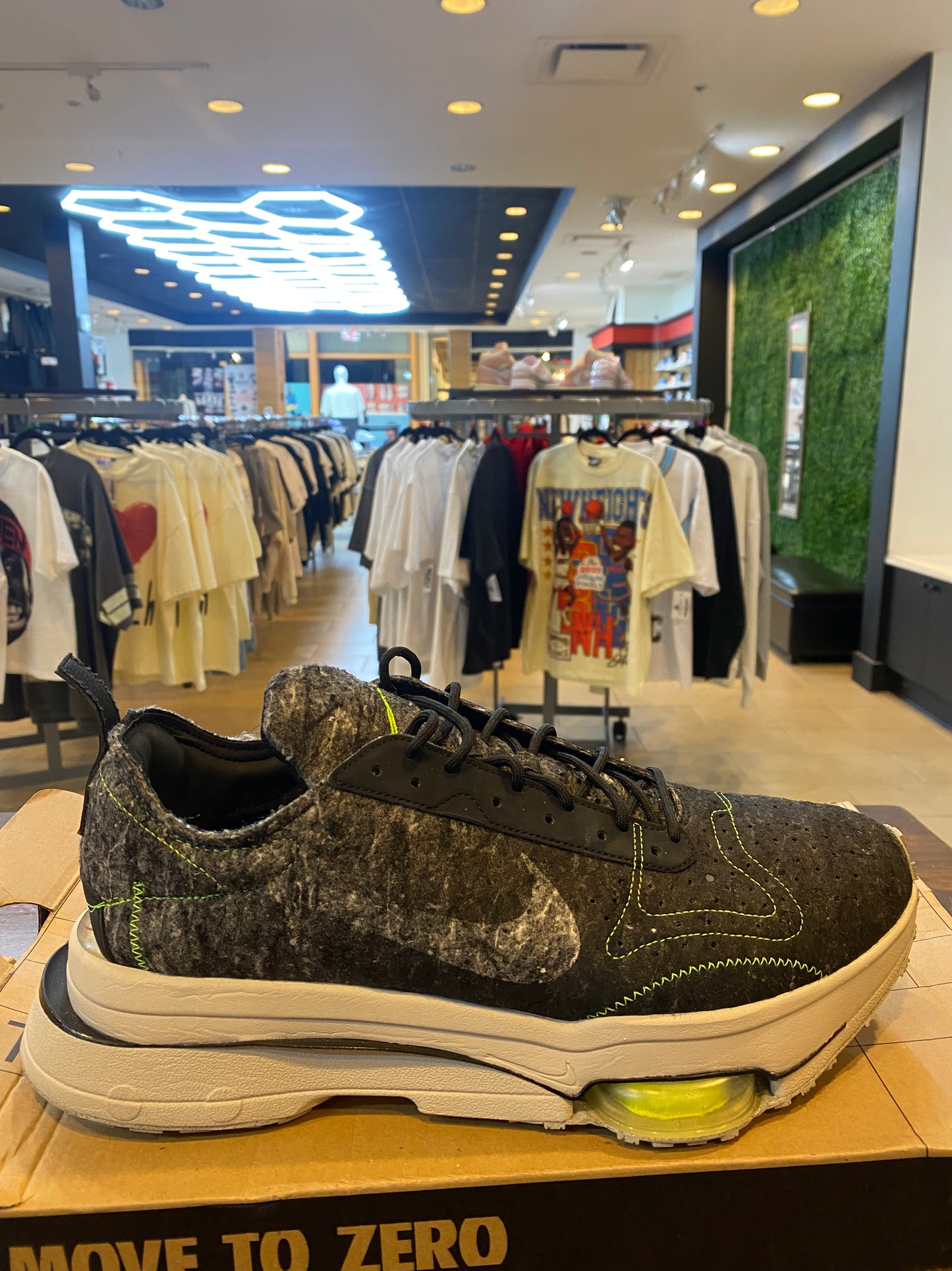 Air Zoom Type M 2 Z 2 Recycled Wool Pack Black Electric Green PRE OWNED