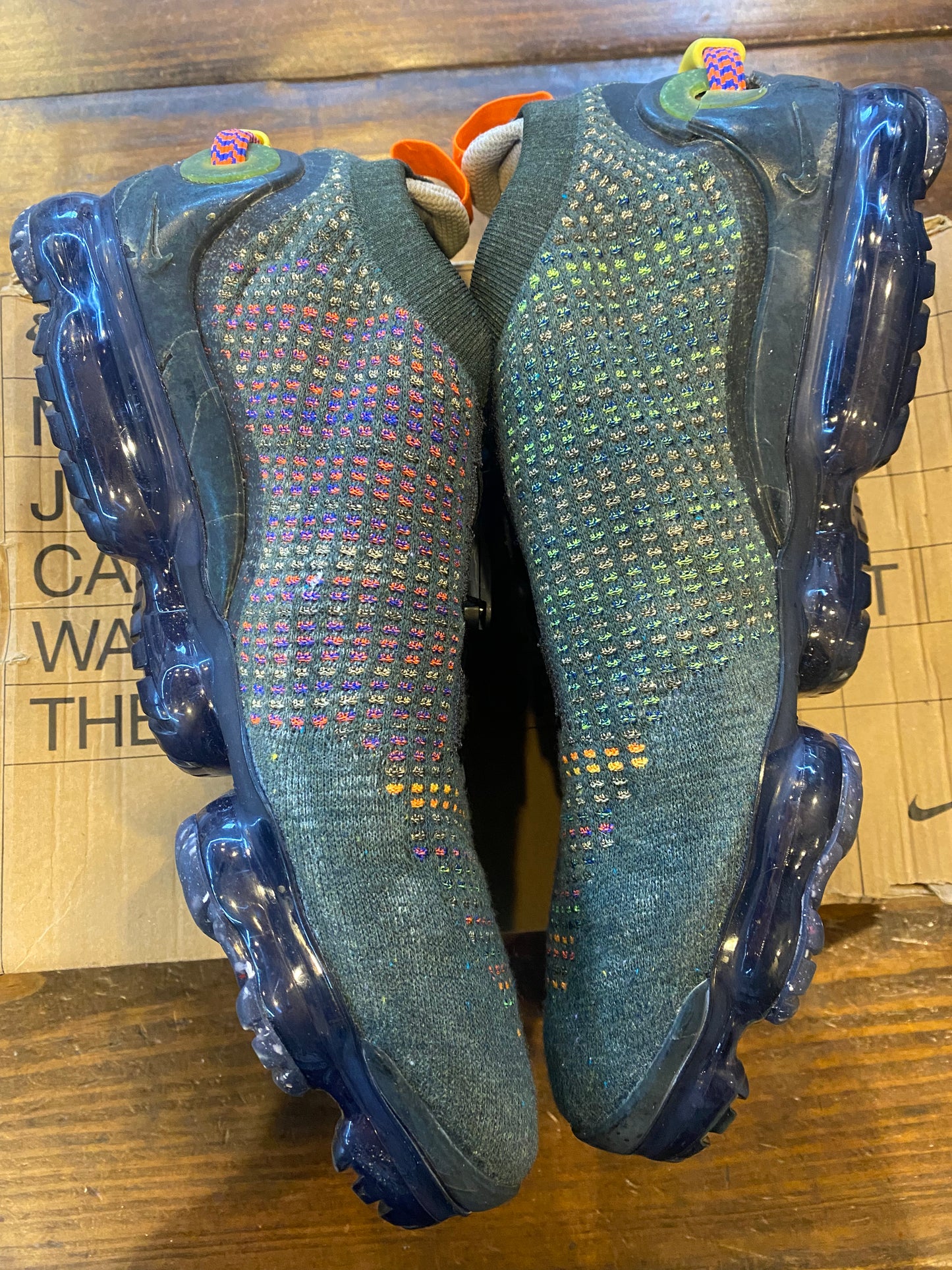 Air Vapor Max 2020 Flyknit Newsprint PRE OWNED