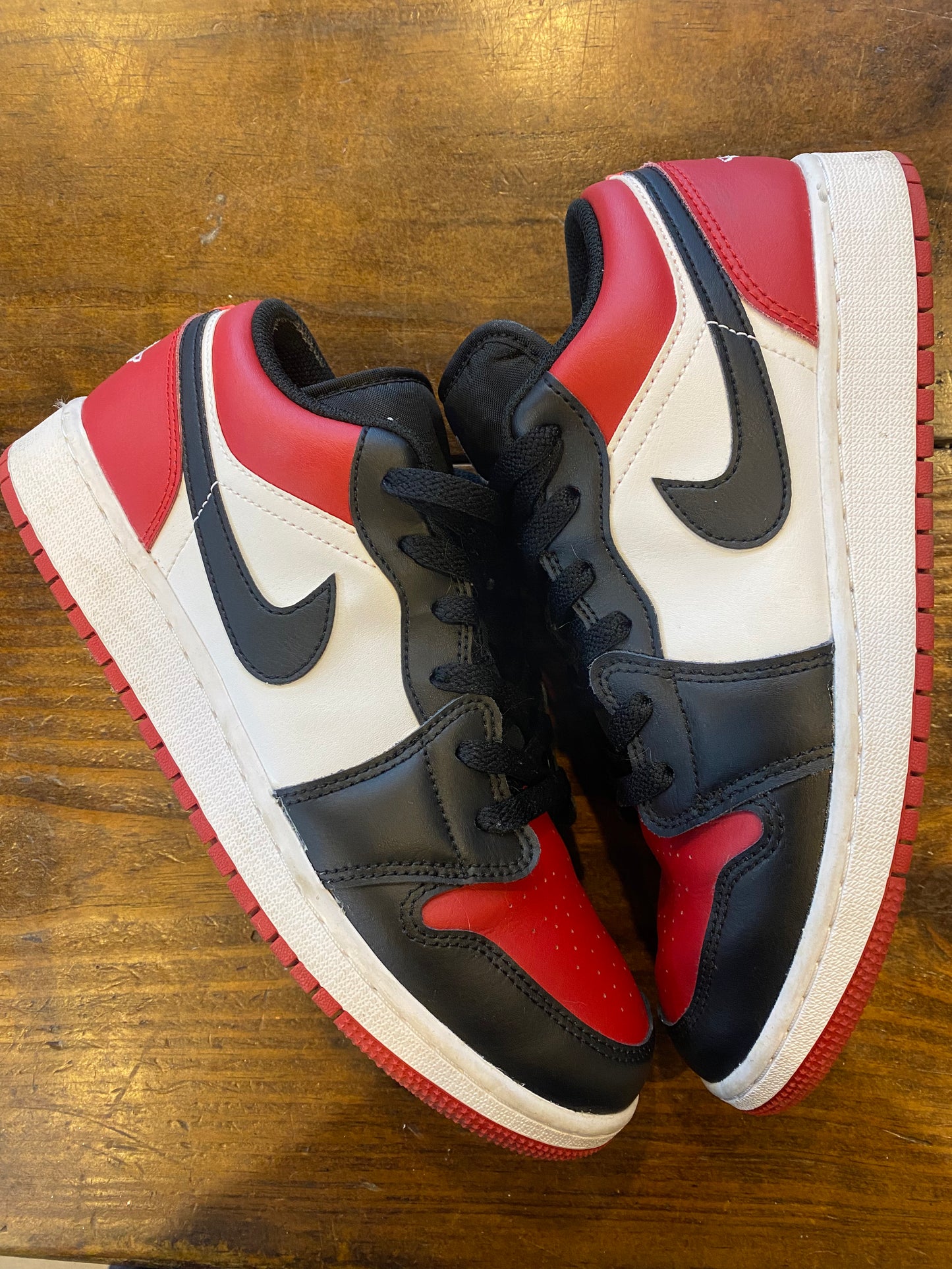 Jordan 1 Low GS Bred Toe PRE OWNED