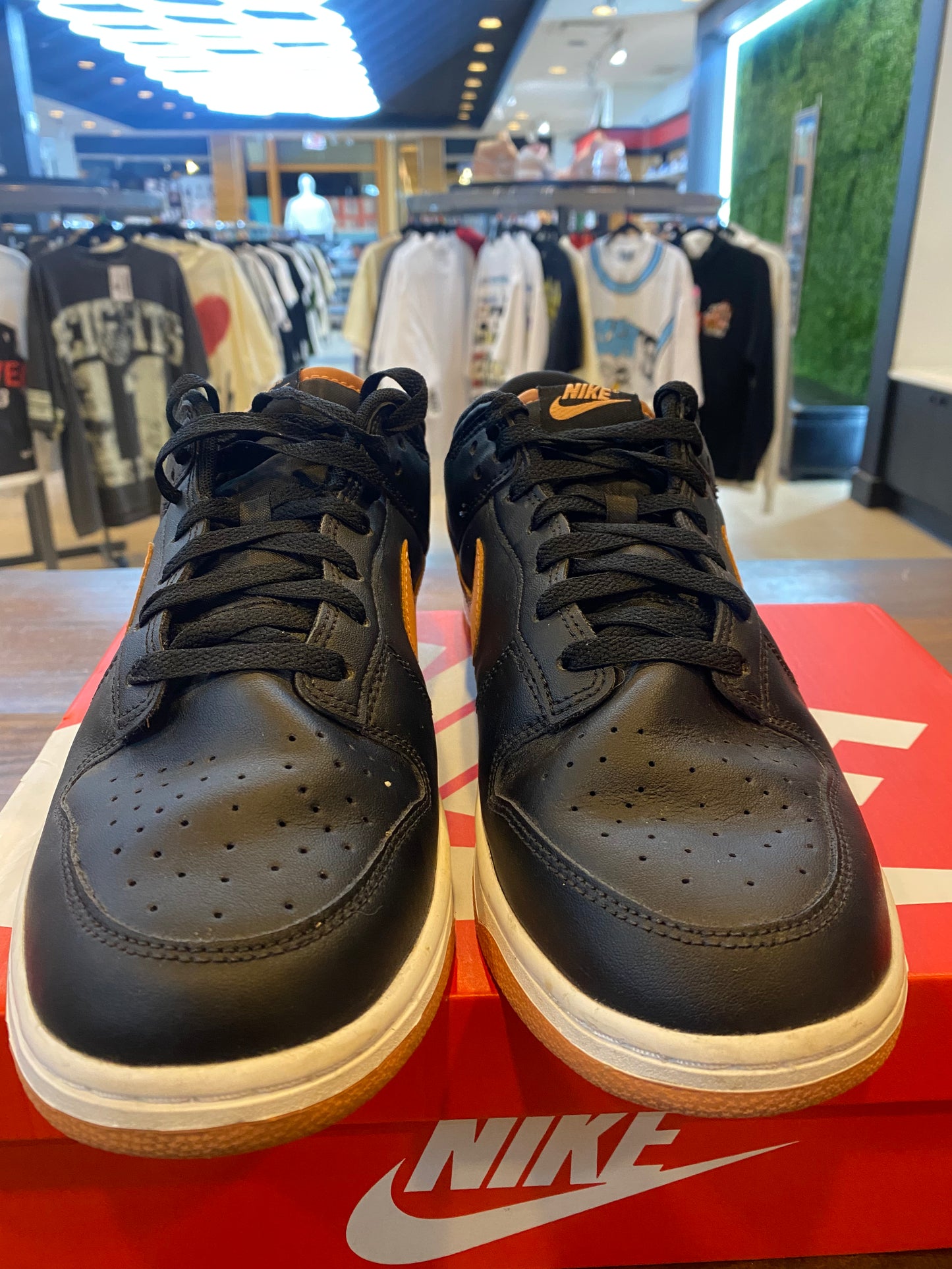Dunk Low Black Amber Brown PRE OWNED