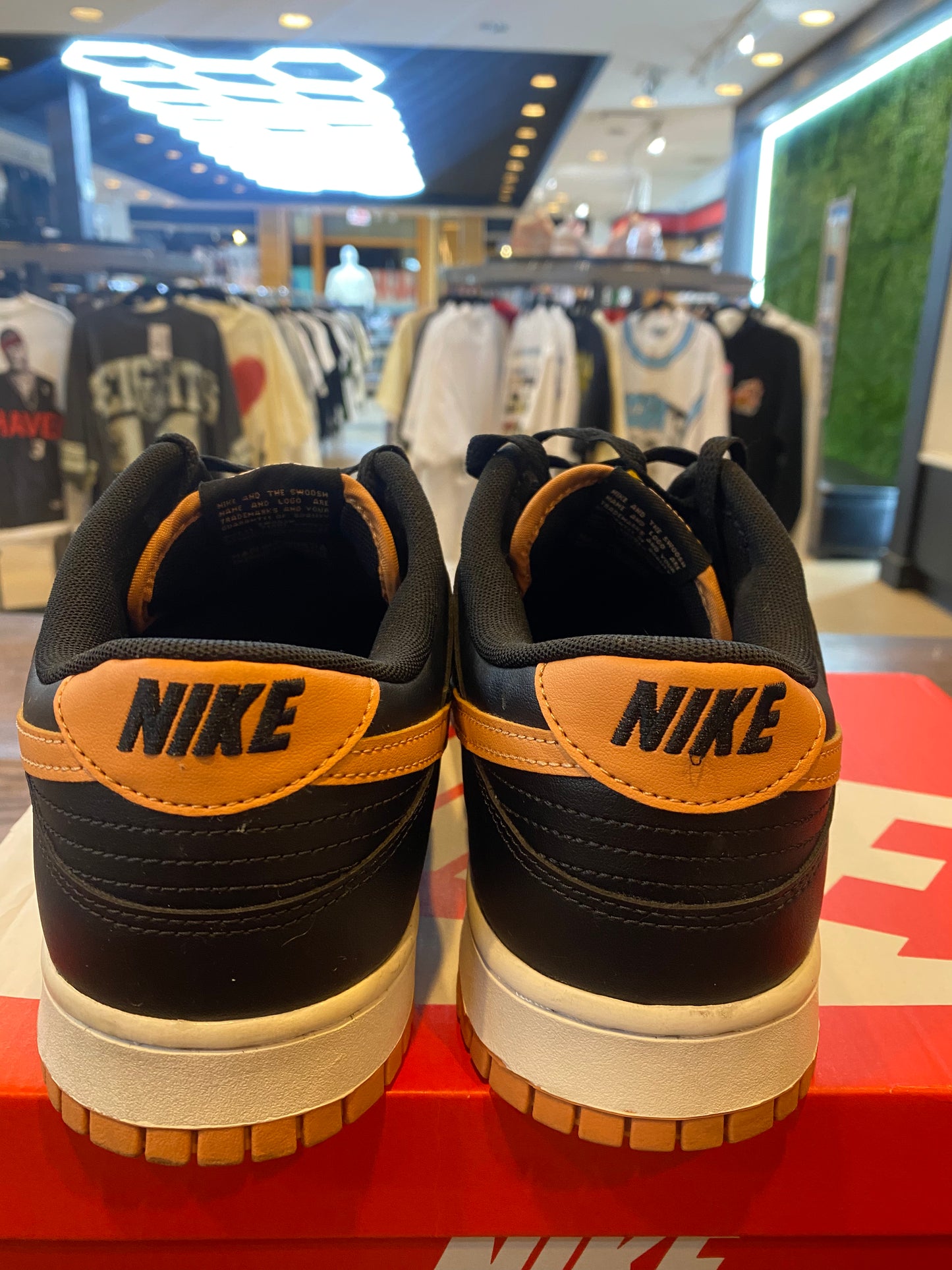 Dunk Low Black Amber Brown PRE OWNED