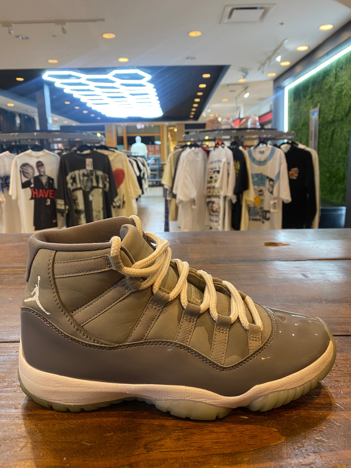 Jordan 11 Retro Cool Grey 2021 PRE OWNED