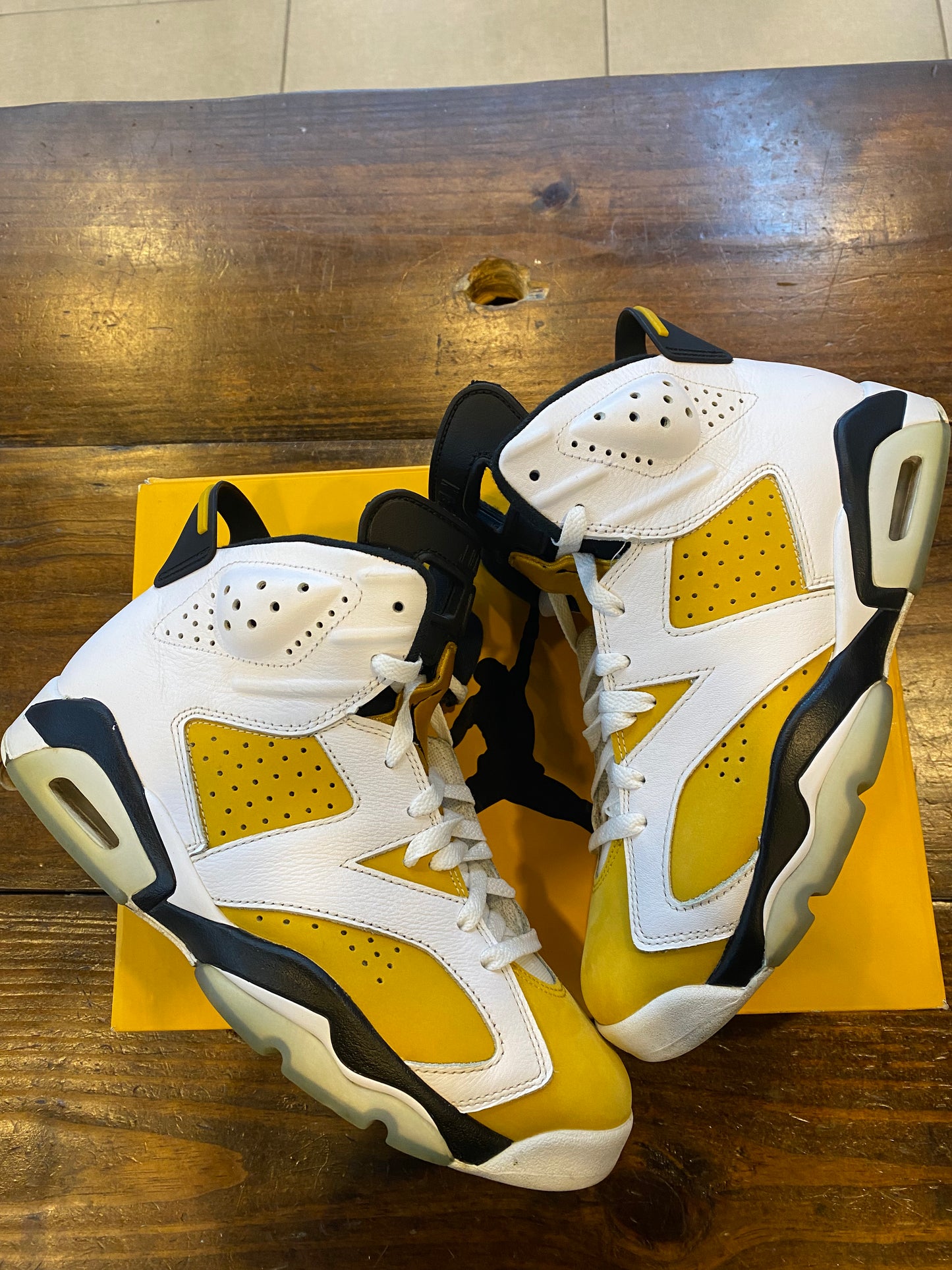 Jordan 6 Retro Yellow Ochre PRE OWNED
