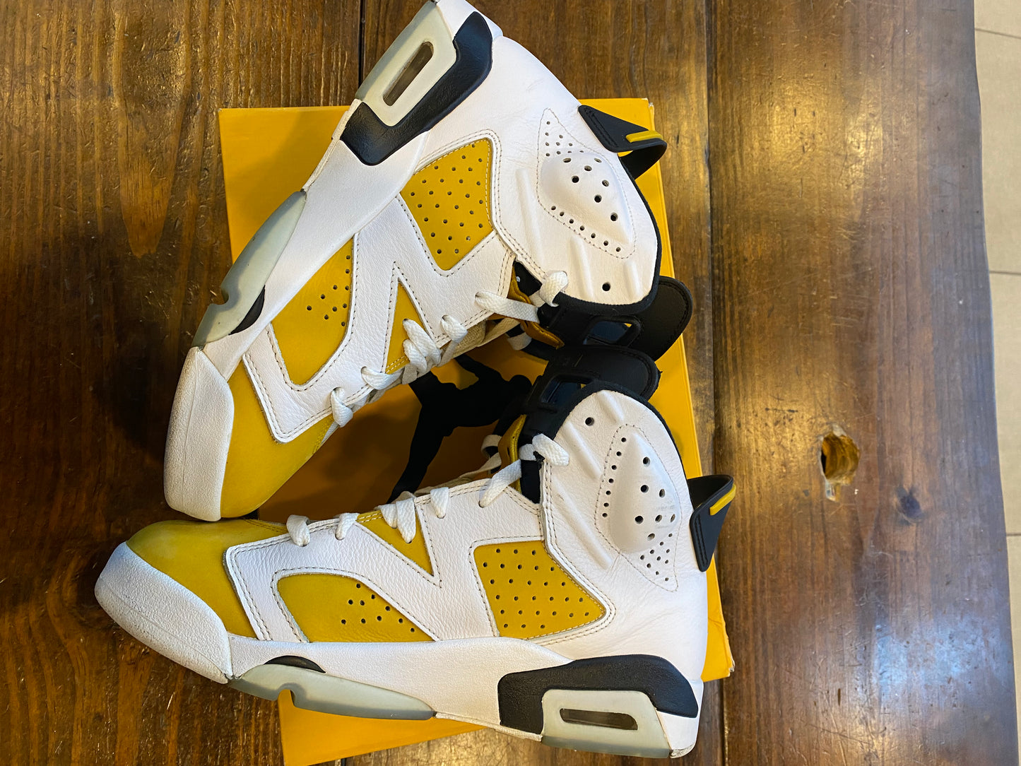 Jordan 6 Retro Yellow Ochre PRE OWNED