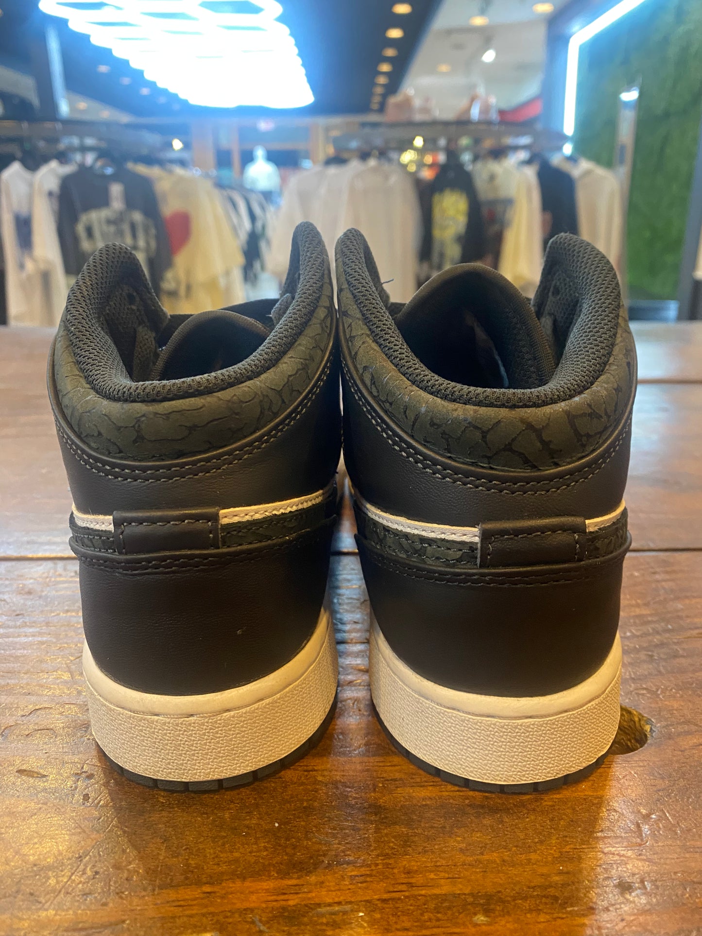 Jordan 1 Mid SE GS Panda Elephant PRE OWNED