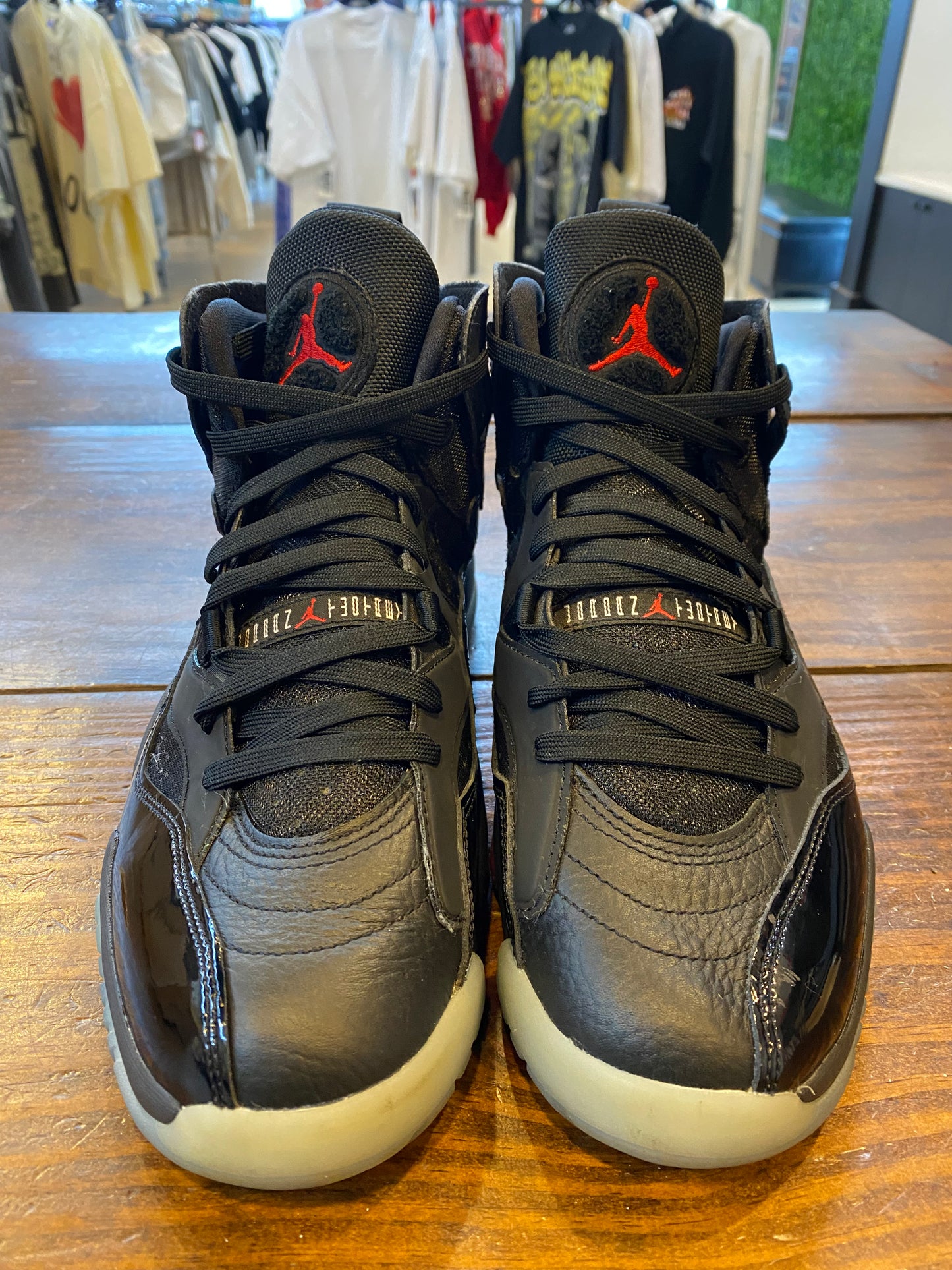 Jumpman Two Trey Black University Red PRE OWNED