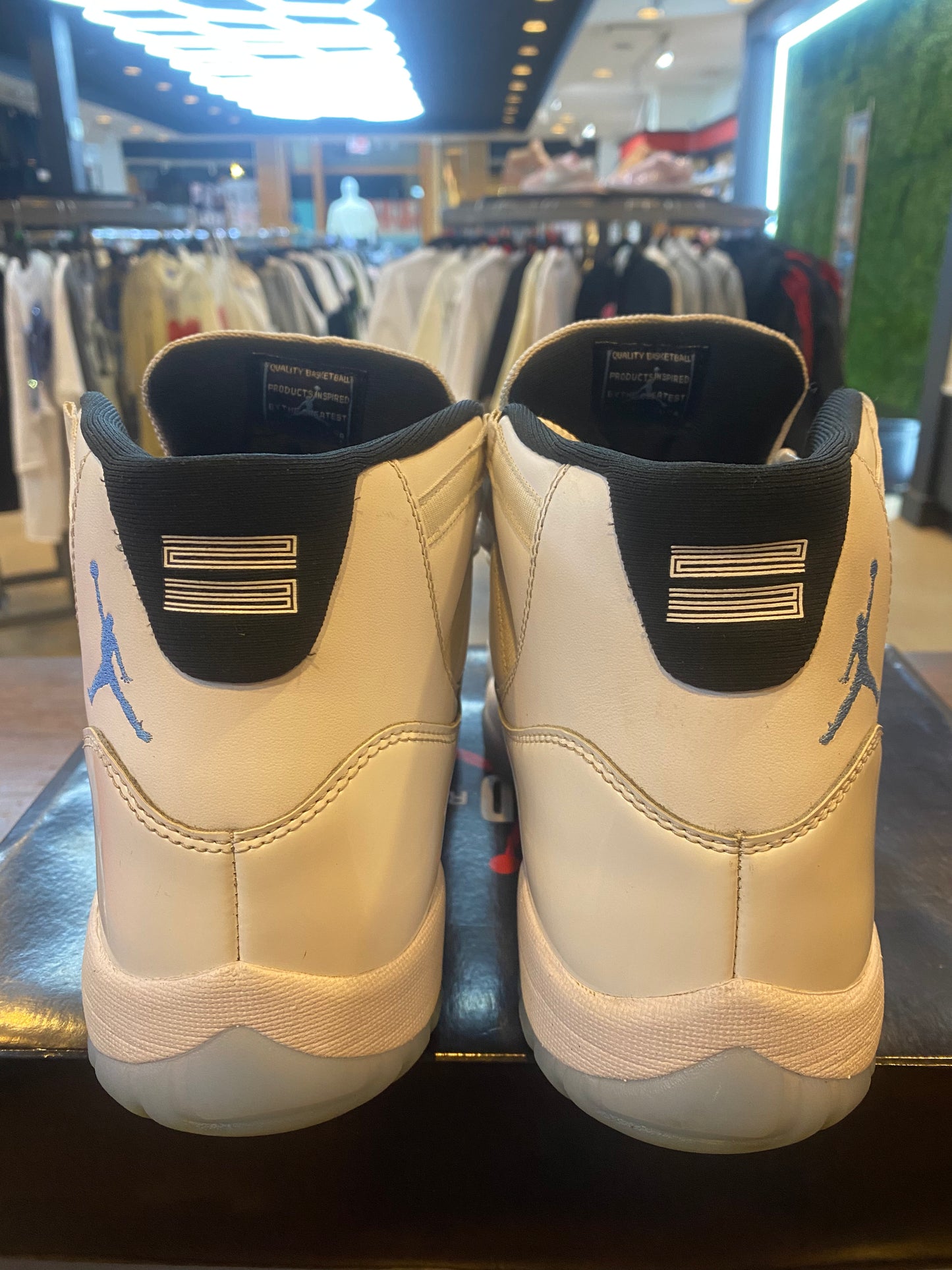 Jordan 11 Retro Columbia Legend Blue 2024 PRE OWNED